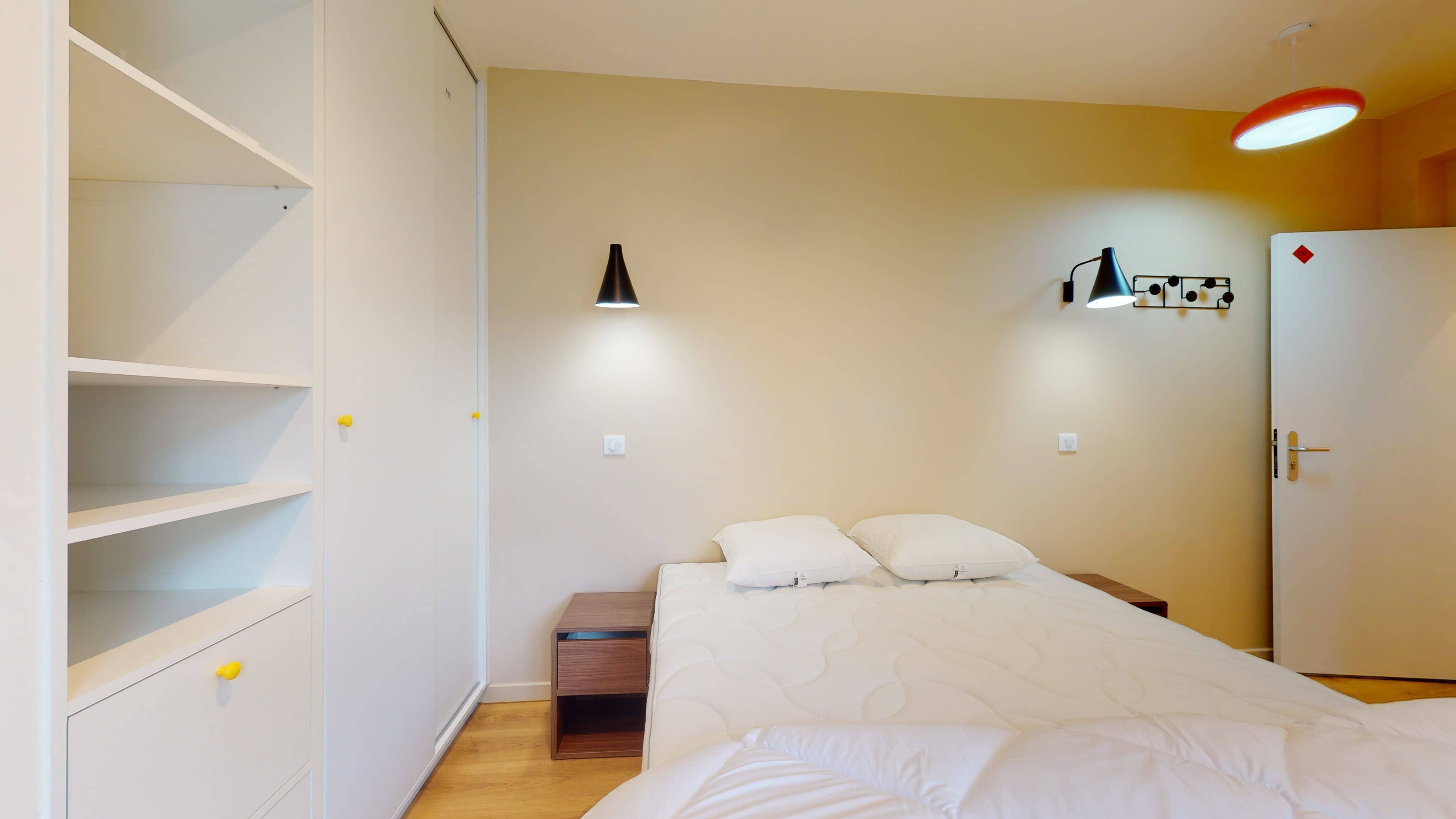  Room For One Person - 9  -  Whitney  - Gallery -  5