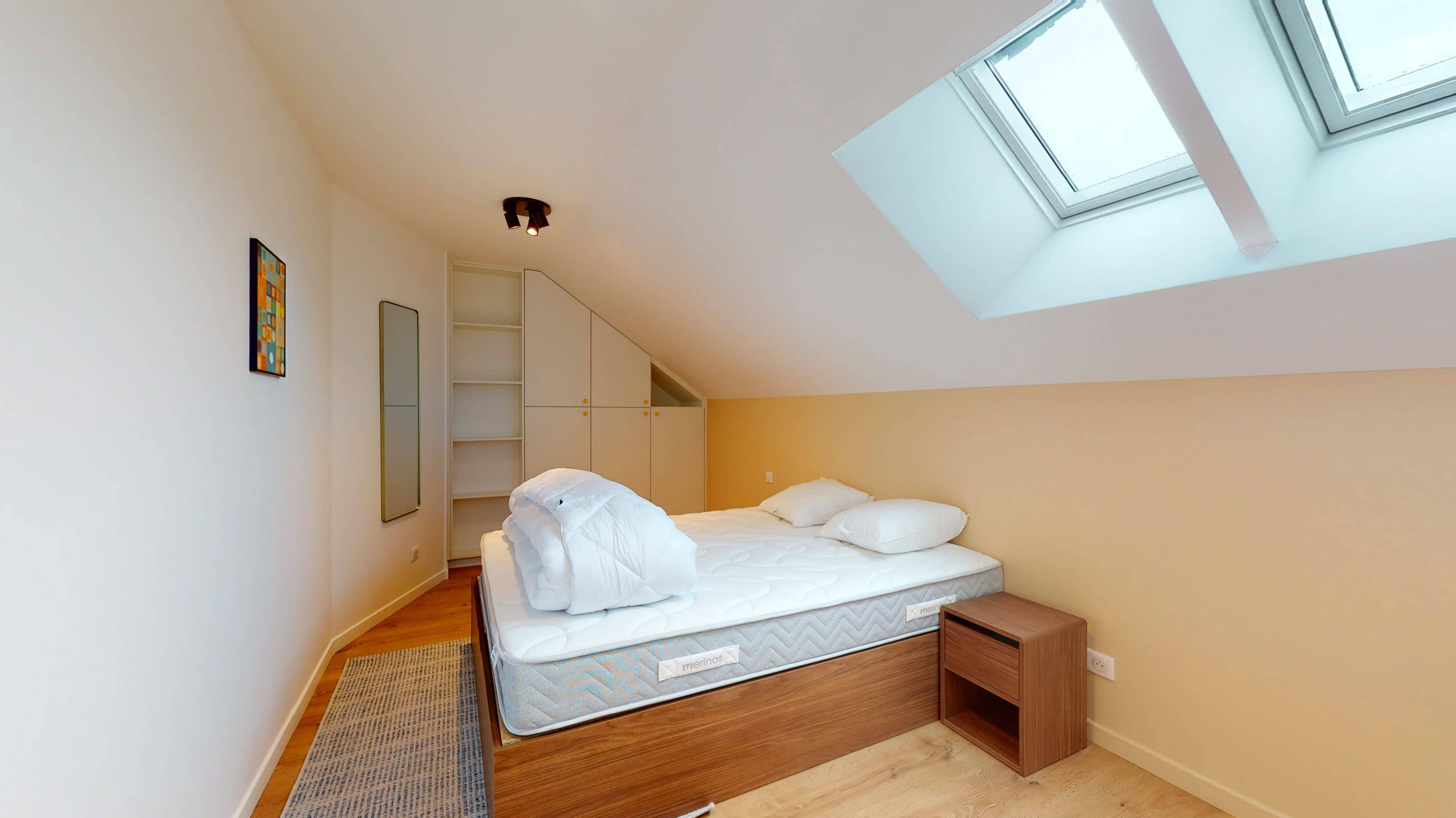  Room For One Person - 10  -  Whitney  - Gallery -  4