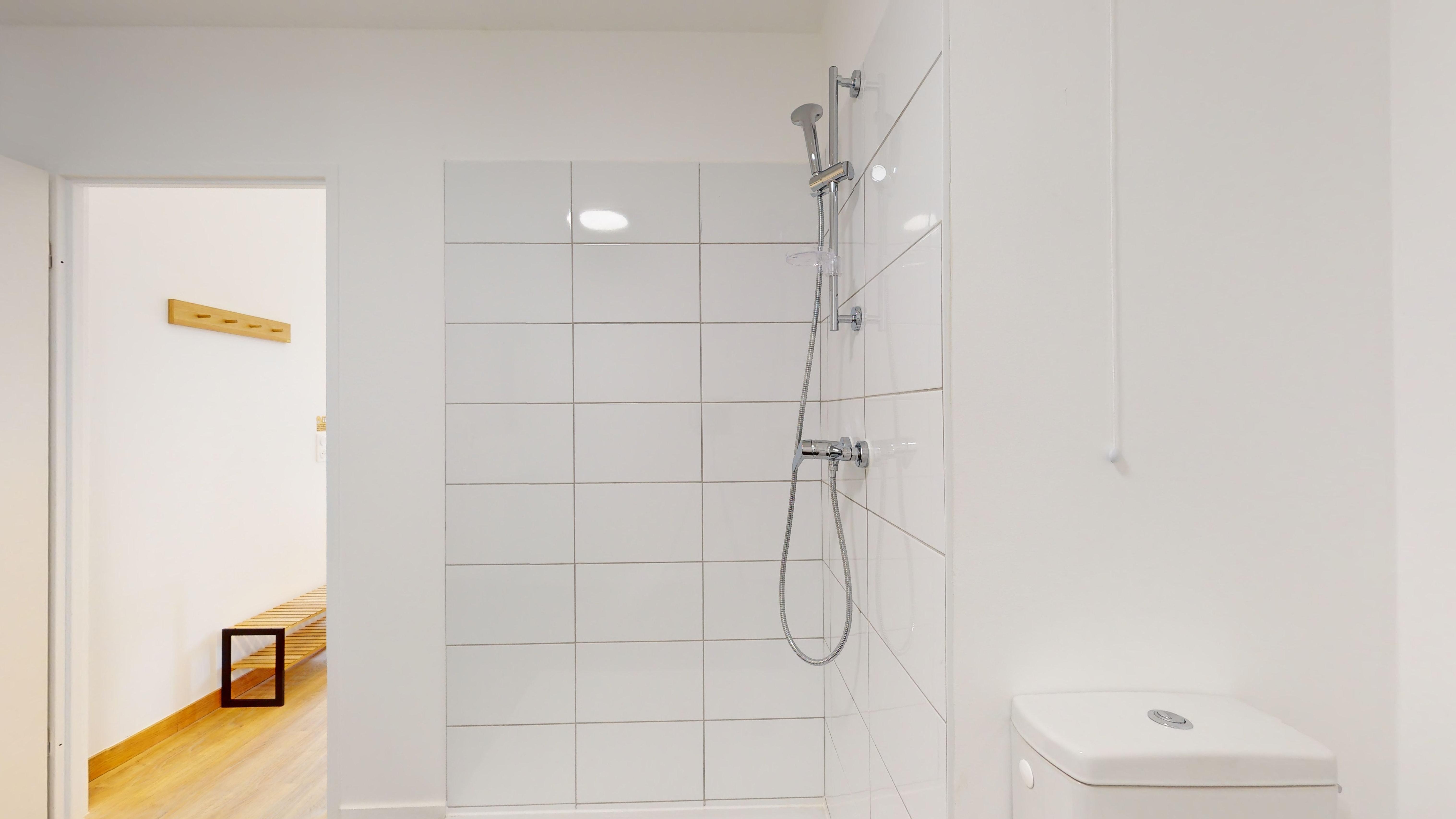 Studio For Two People - E02 - 9