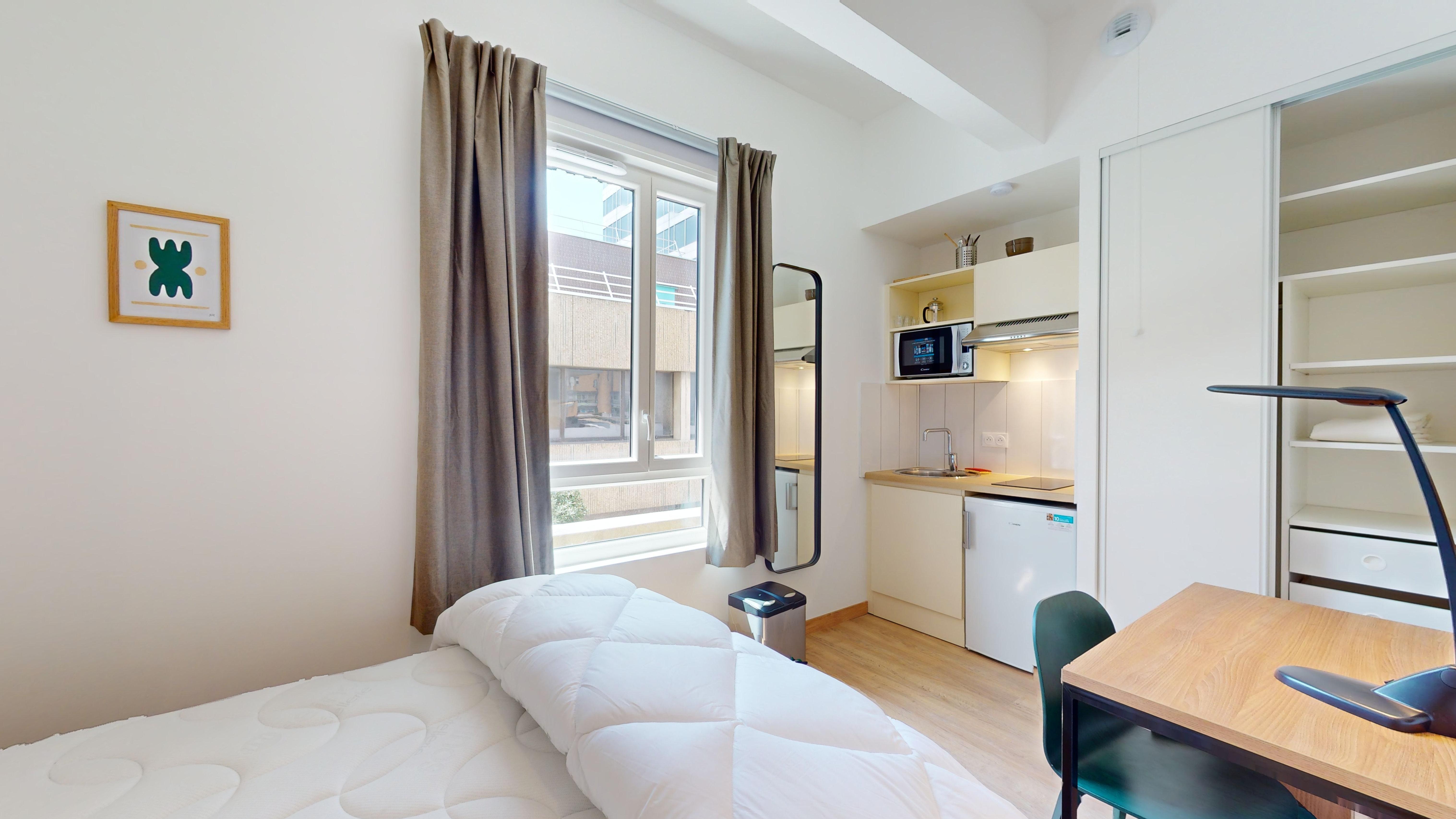 Private Studio E03 - 5