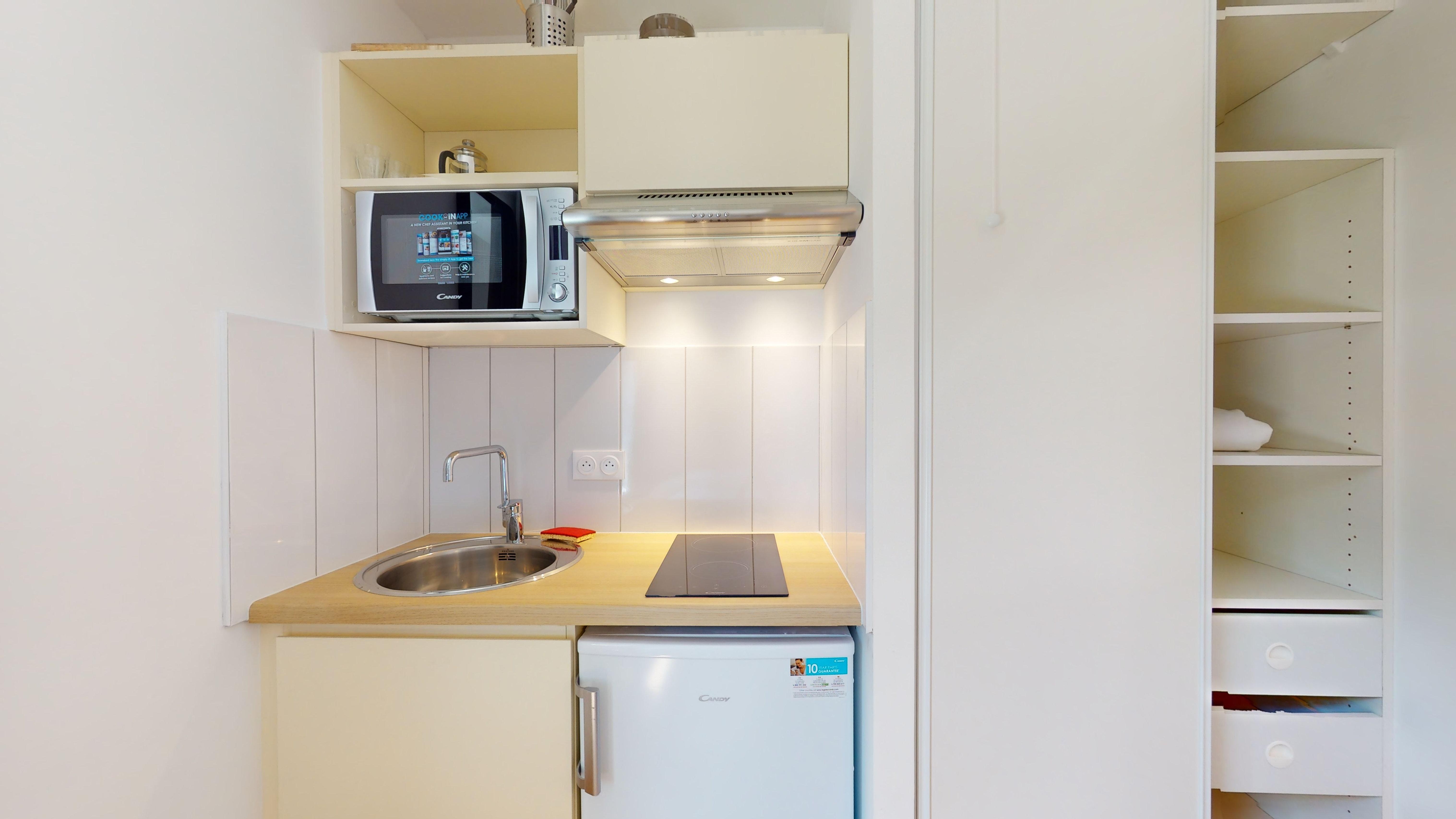 Private Studio E03 - 6