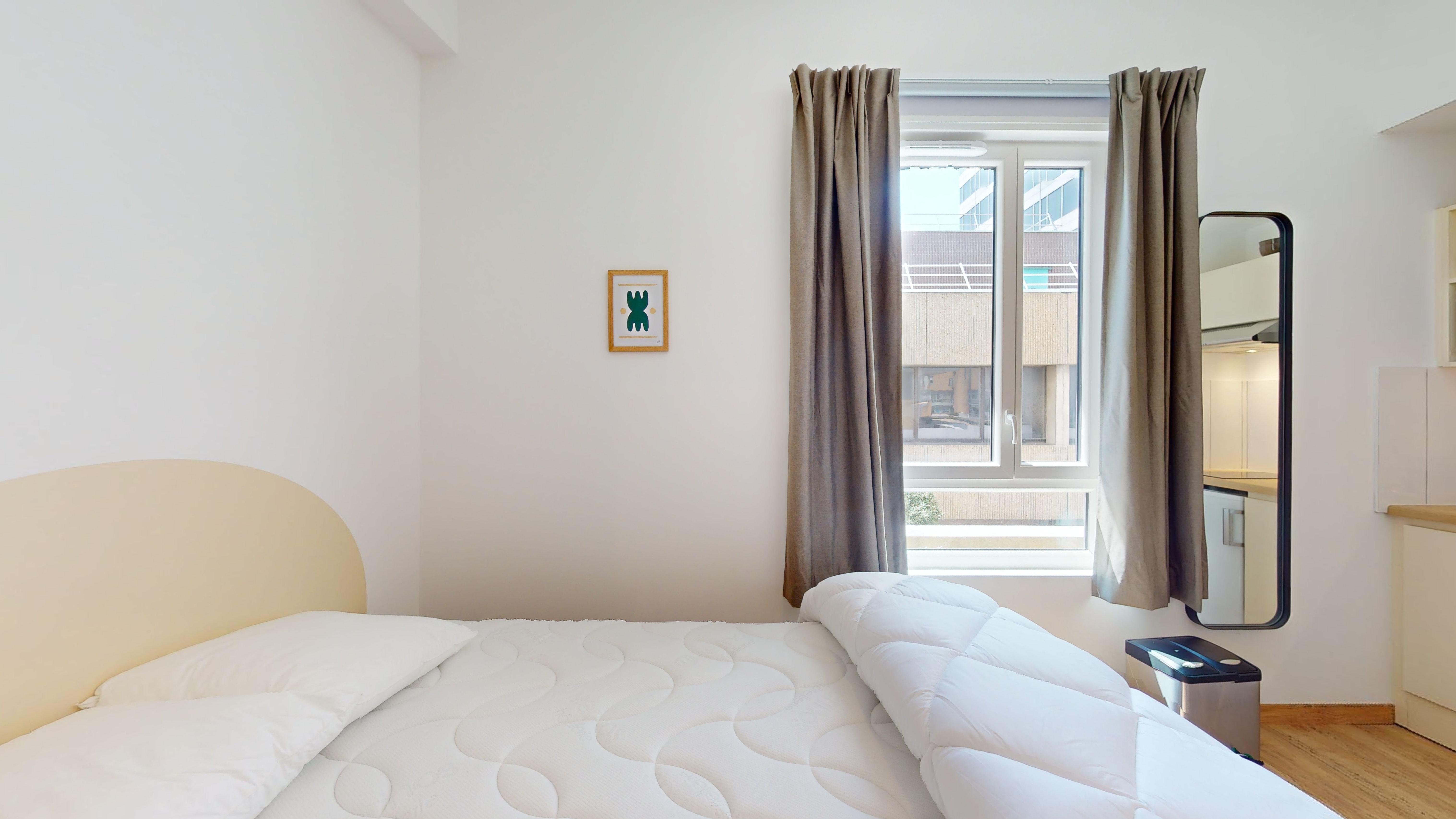 Private Studio E03 - 4
