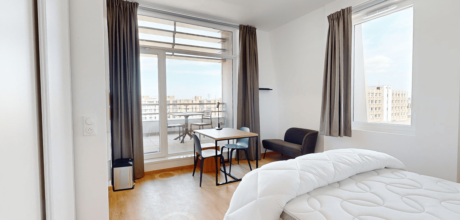 Studio For Two People - 408 - 2