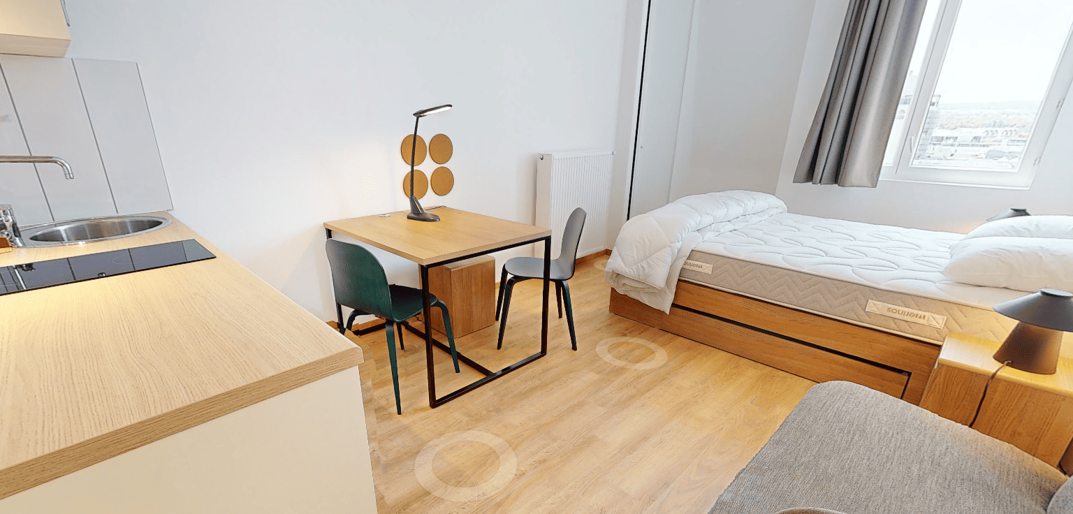 Studio For Two People - 412 - 1