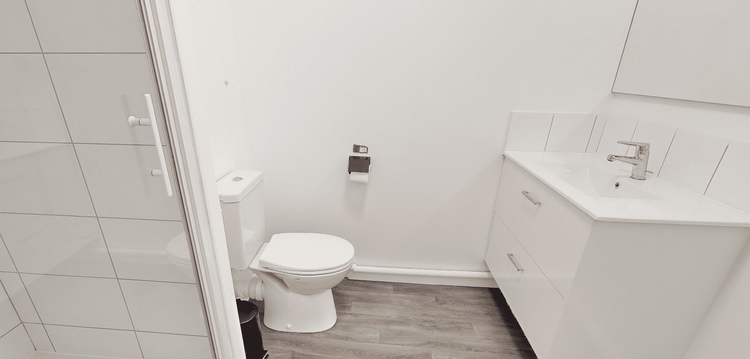 Room With Private Bathroom - 510 - 4