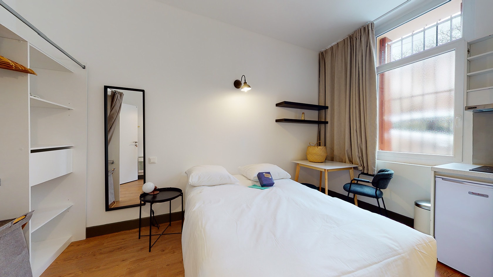 Studio For One People - 3 - Zenith - Gallery - 1