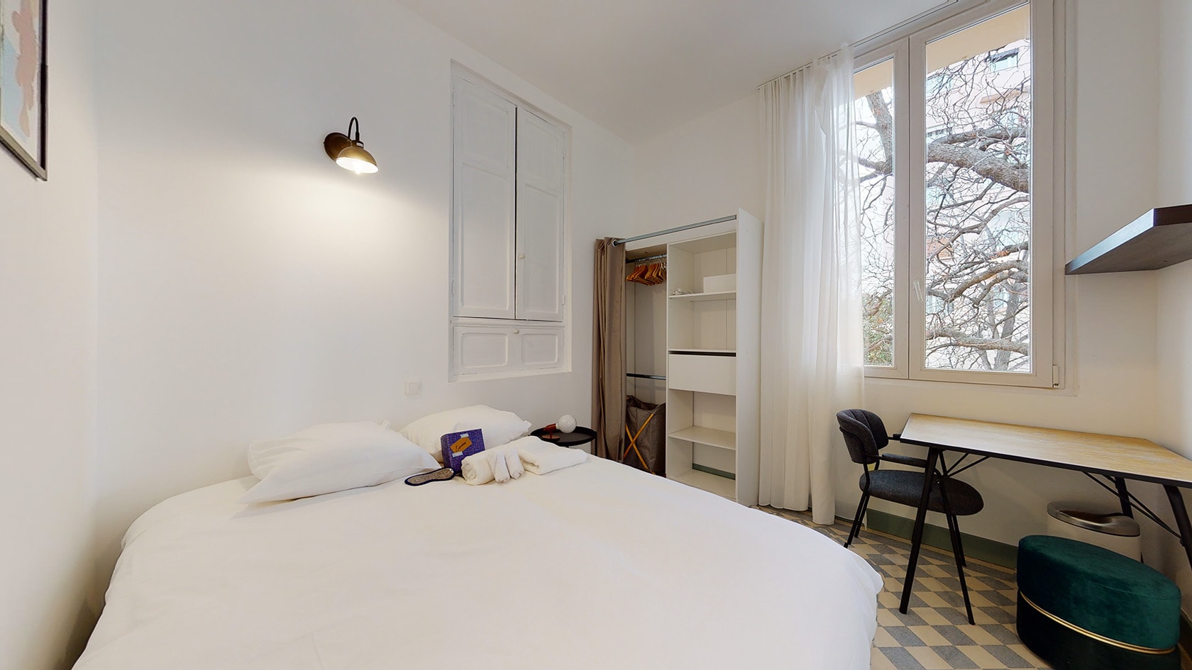 Room For One Person - 8 - Zenith - Gallery - 2
