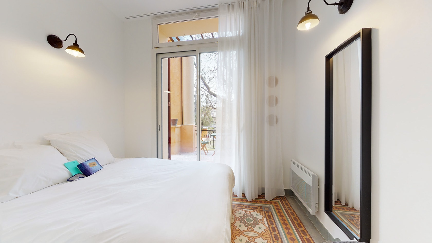 Room For One Person - 12 - Zenith - Gallery - 3