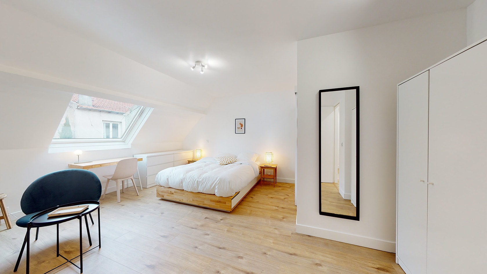  Room For Two People - 4  -  Georges  - Gallery -  1