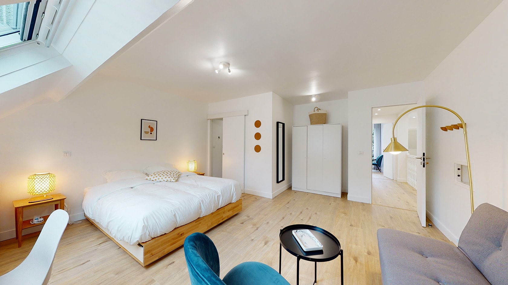  Room For Two People - 4  -  Georges  - Gallery -  4