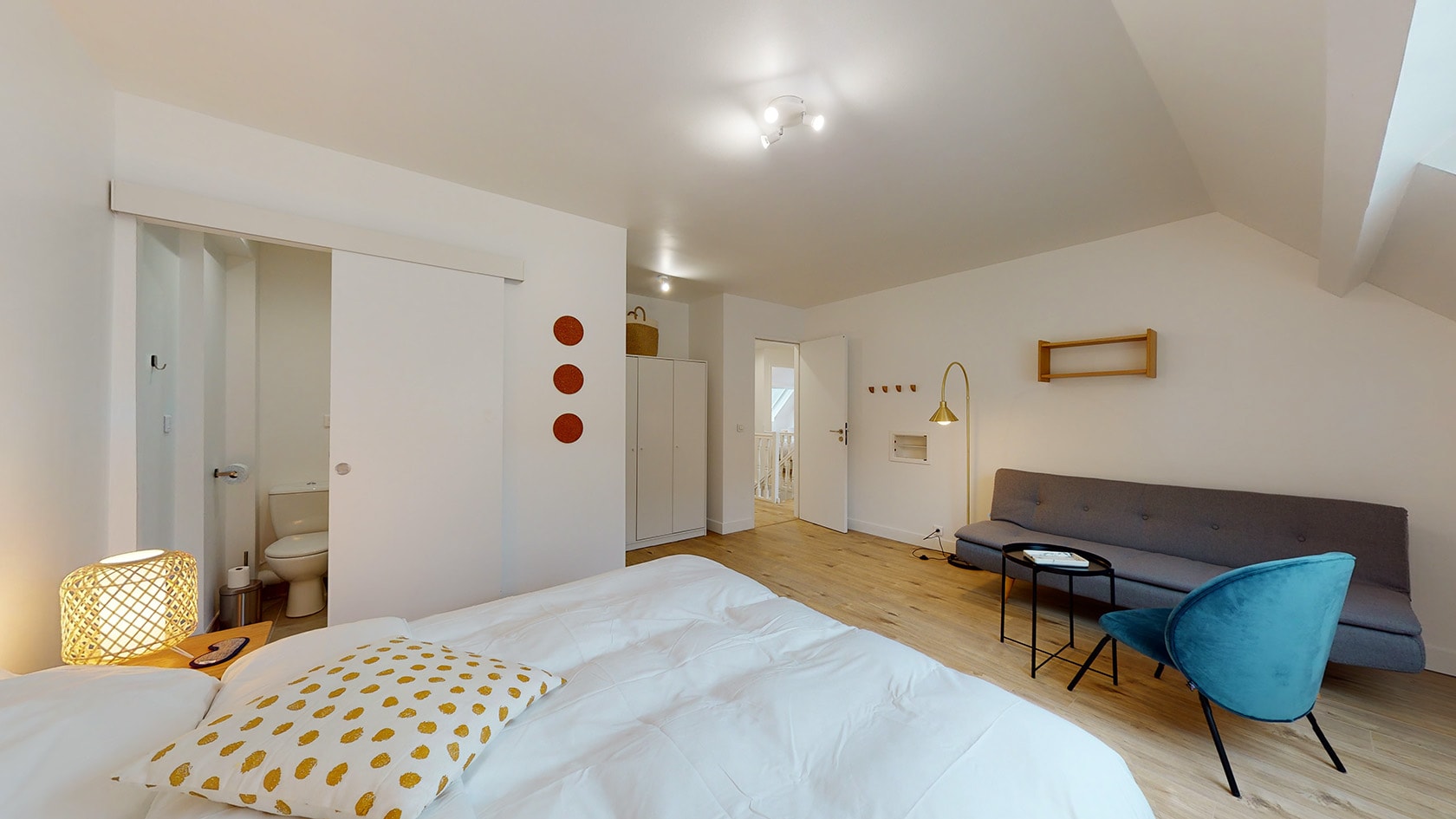  Room For Two People - 4  -  Georges  - Gallery -  3