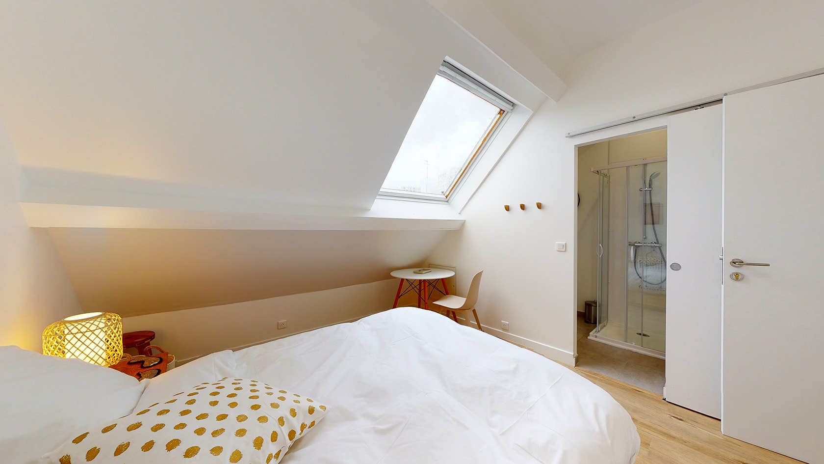  Room For One Person - 8  -  Georges  - Gallery -  2
