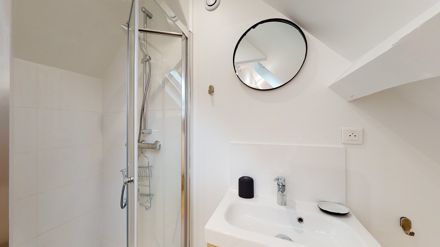  Room For One Person - 9  -  Georges  - Gallery -  1