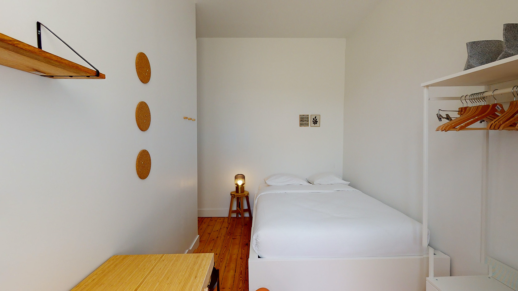 Room 5 - 1