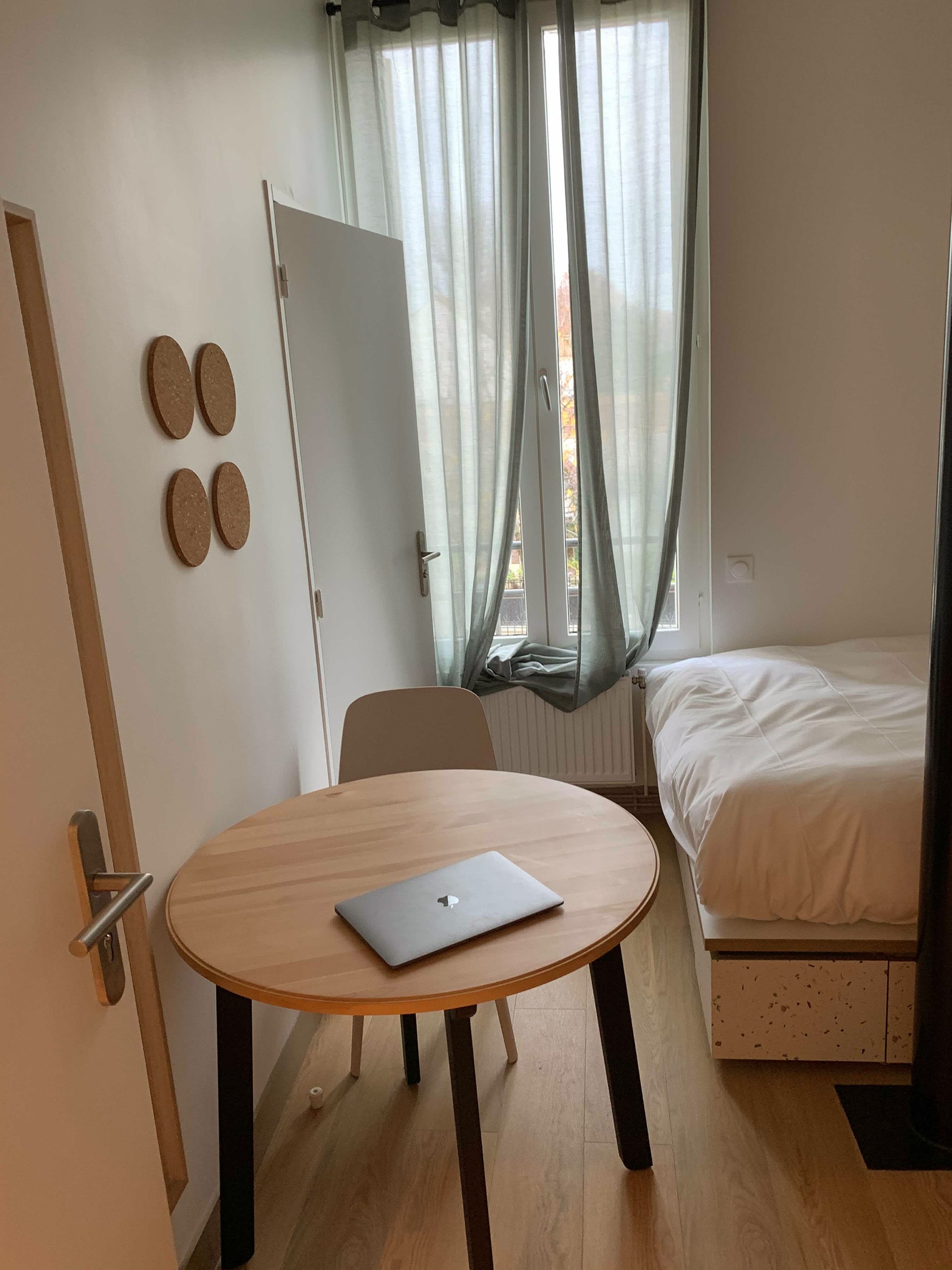 Room For One Person - 6 - 2