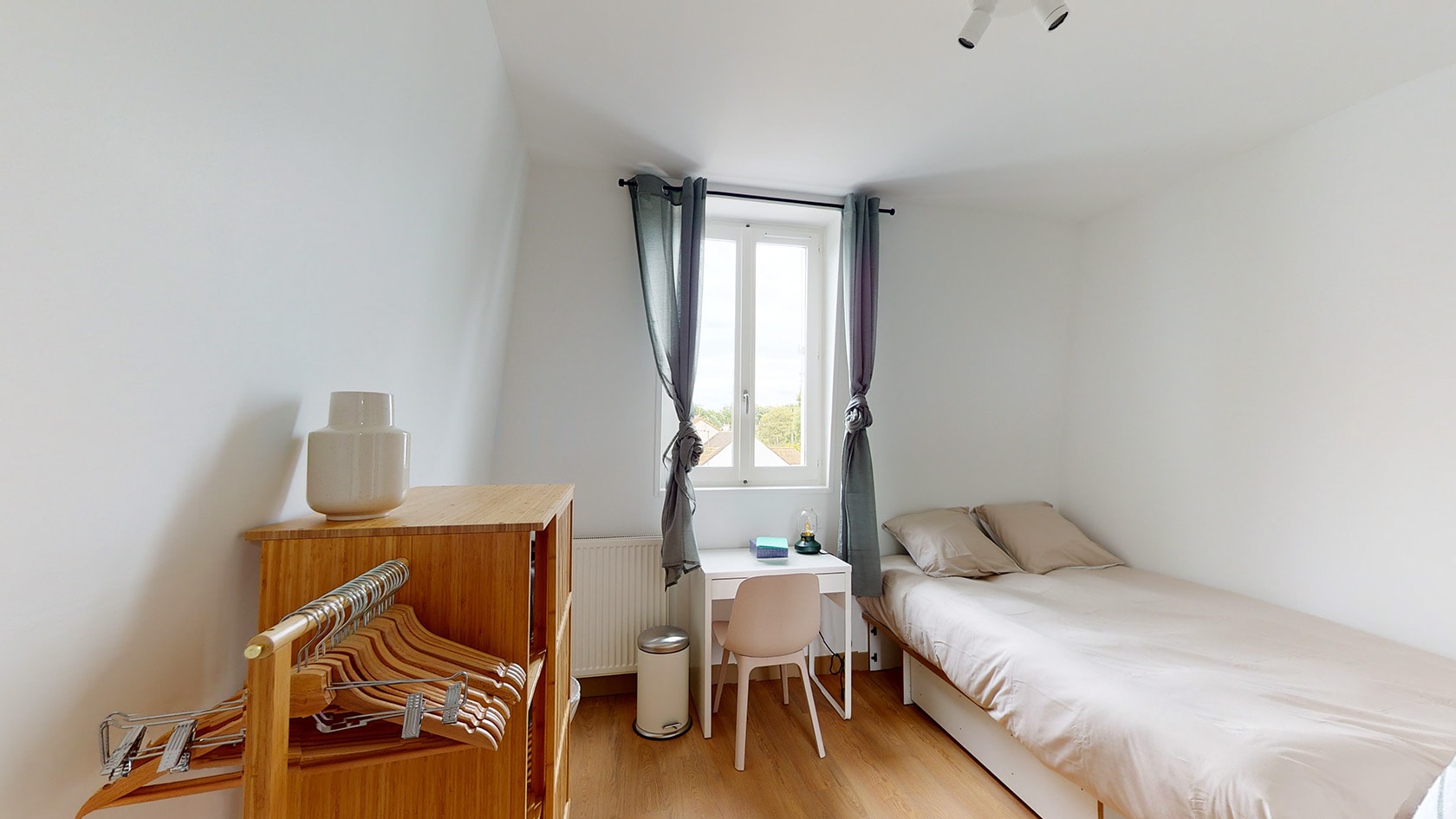 Studio For One Person - 8 - 1