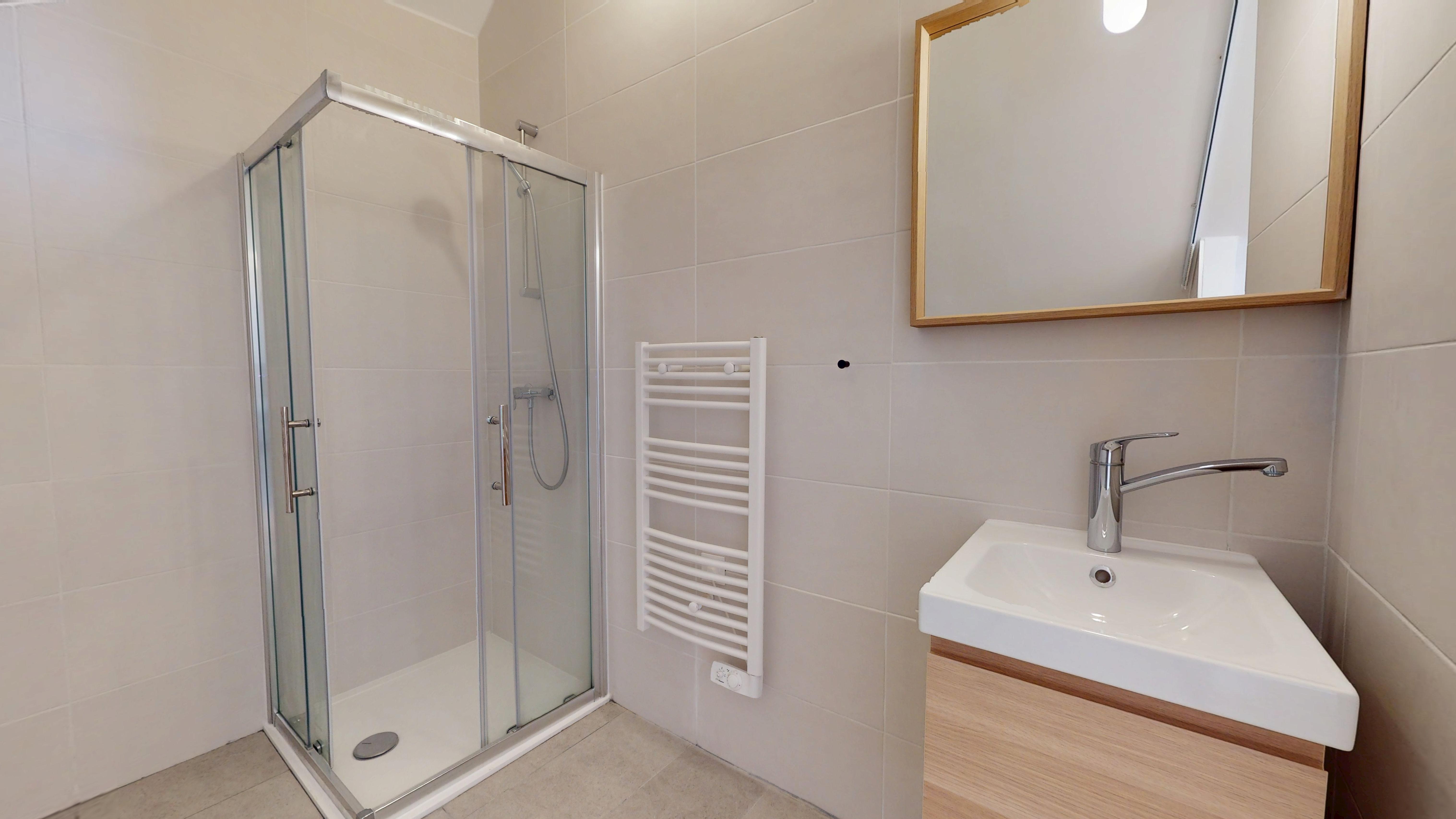  Room For One Person - 12  -  Gustave  - Gallery -  3