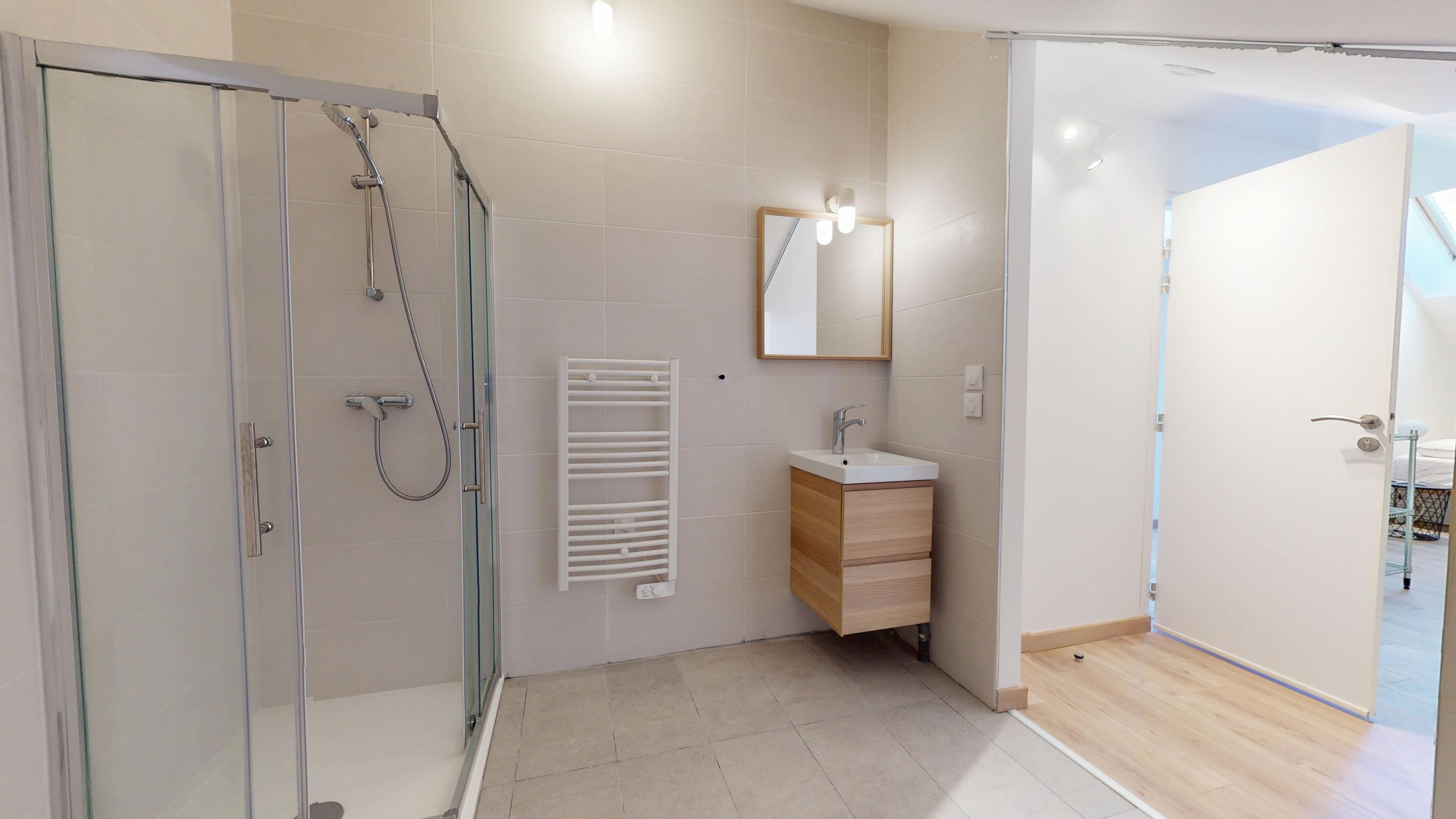  Room For One Person - 12  -  Gustave  - Gallery -  1