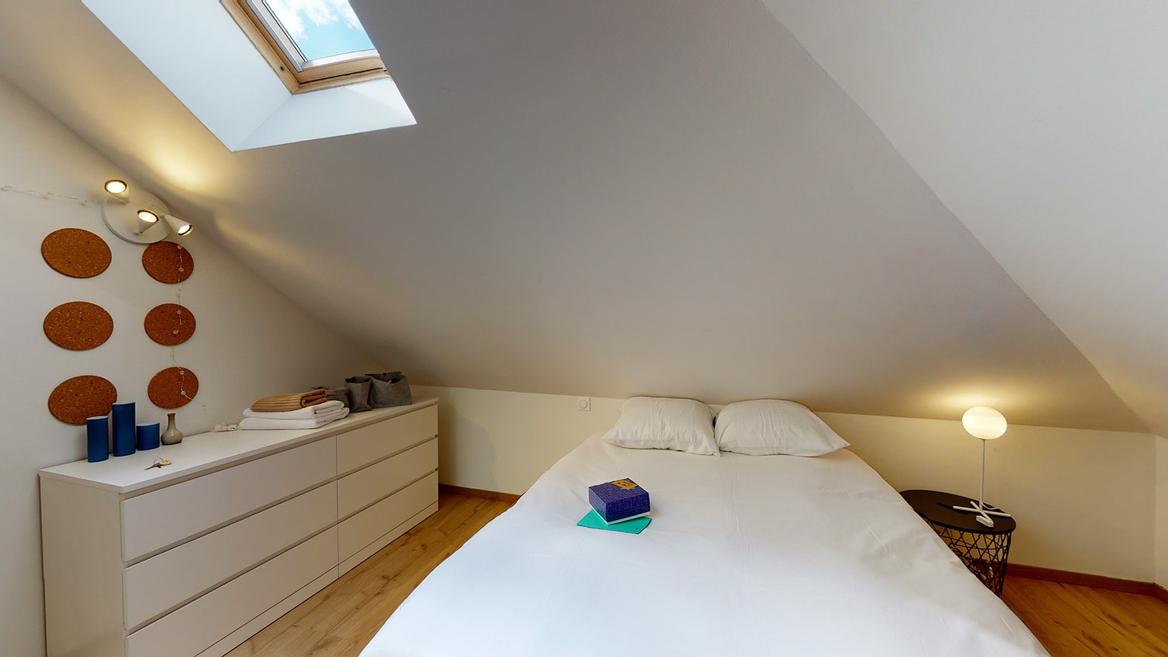  Room For One Person - 14  -  Gustave  - Gallery -  1