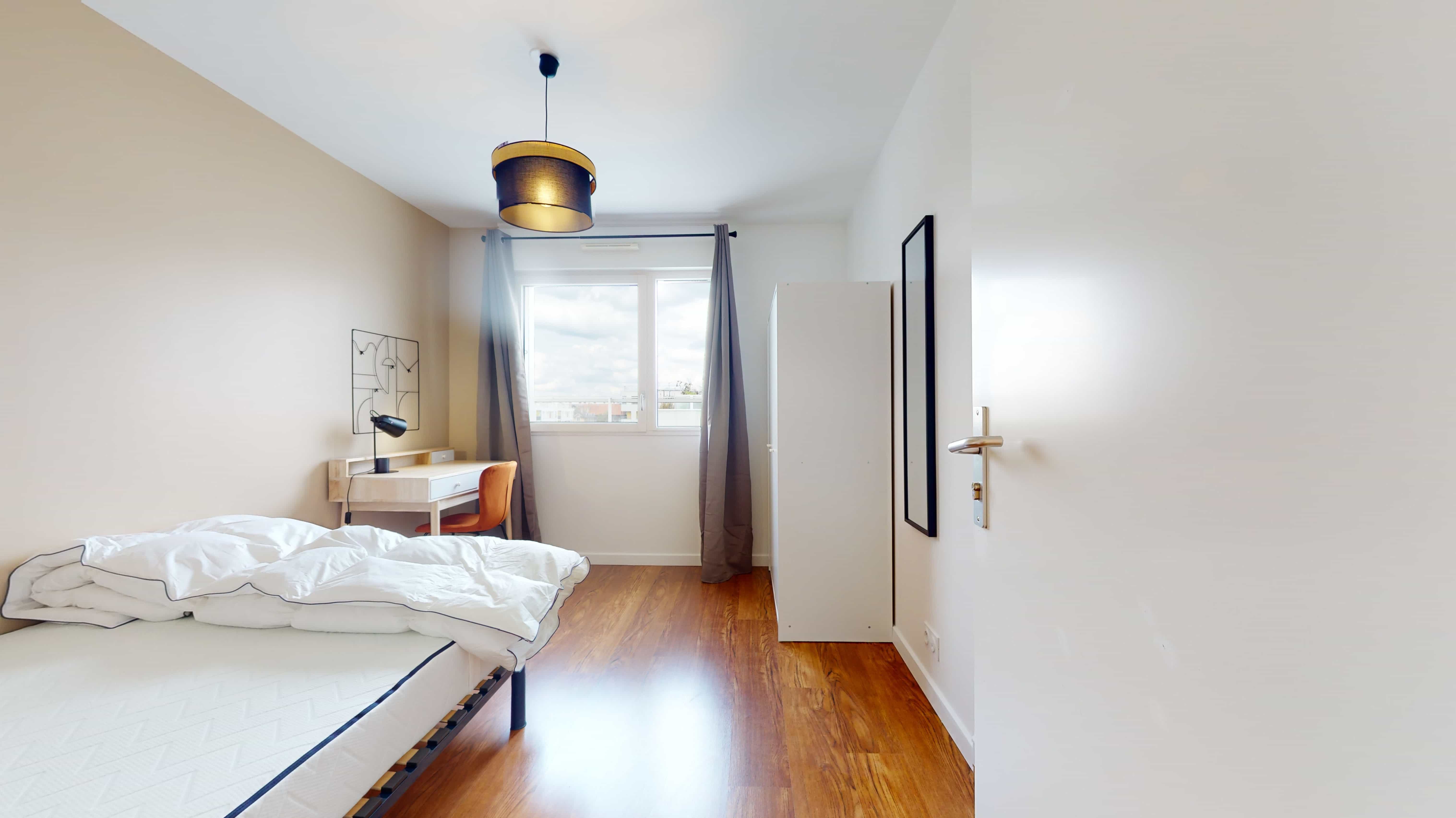 Room 4 - 3