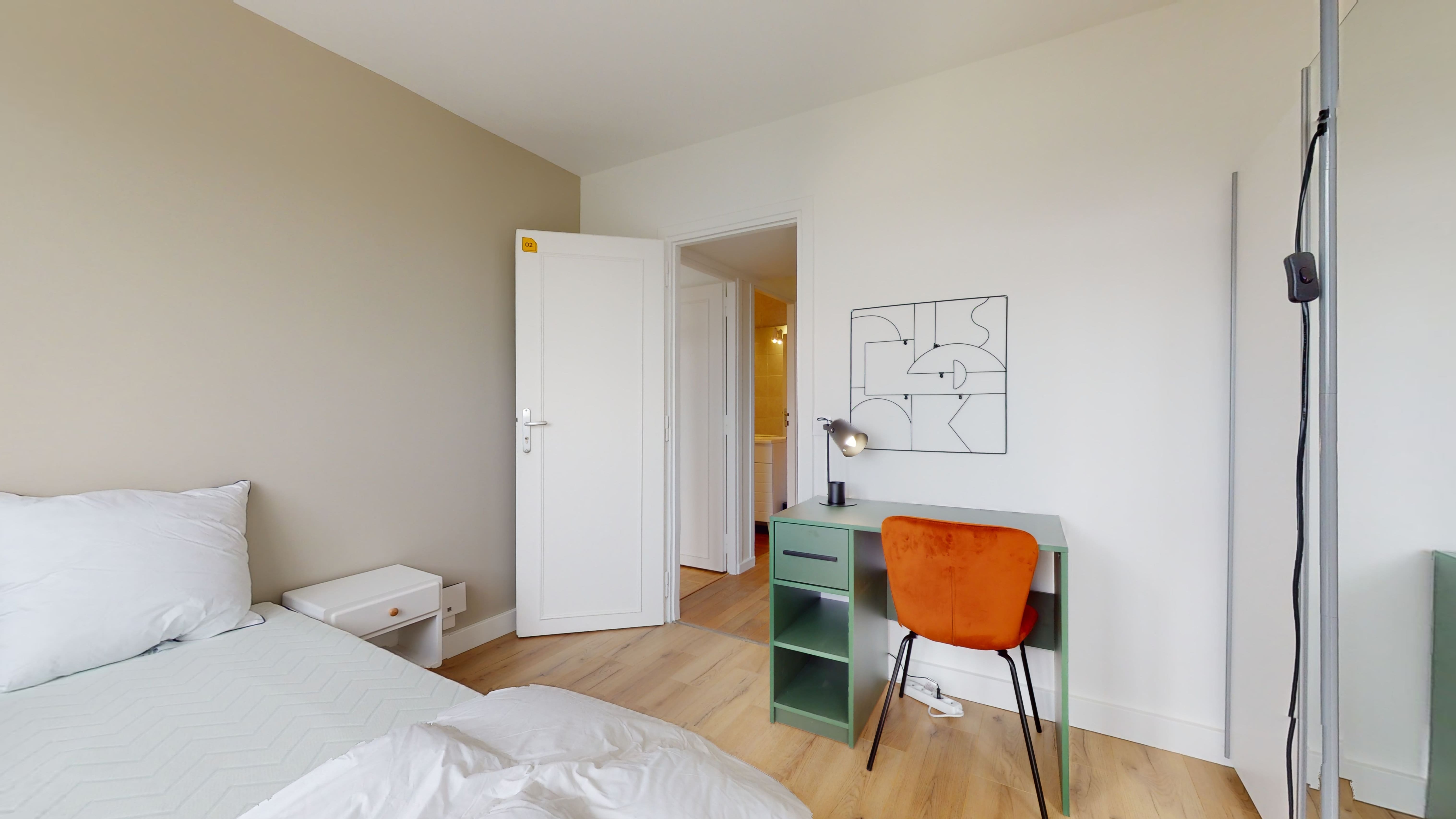  Room 2  -  Clichy Jaurès 3  - Gallery -  2