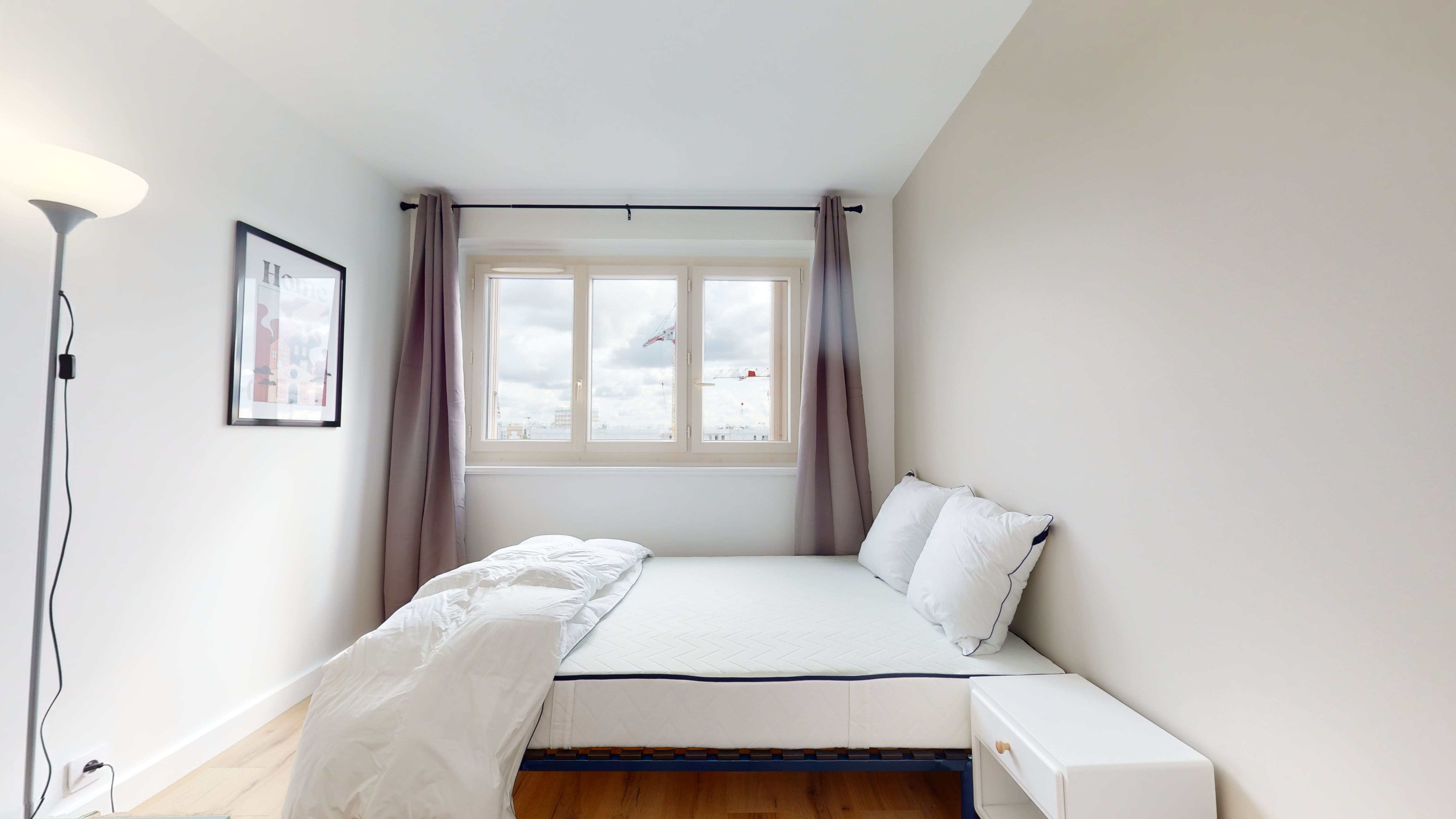  Room 2  -  Clichy Jaurès 3  - Gallery -  1