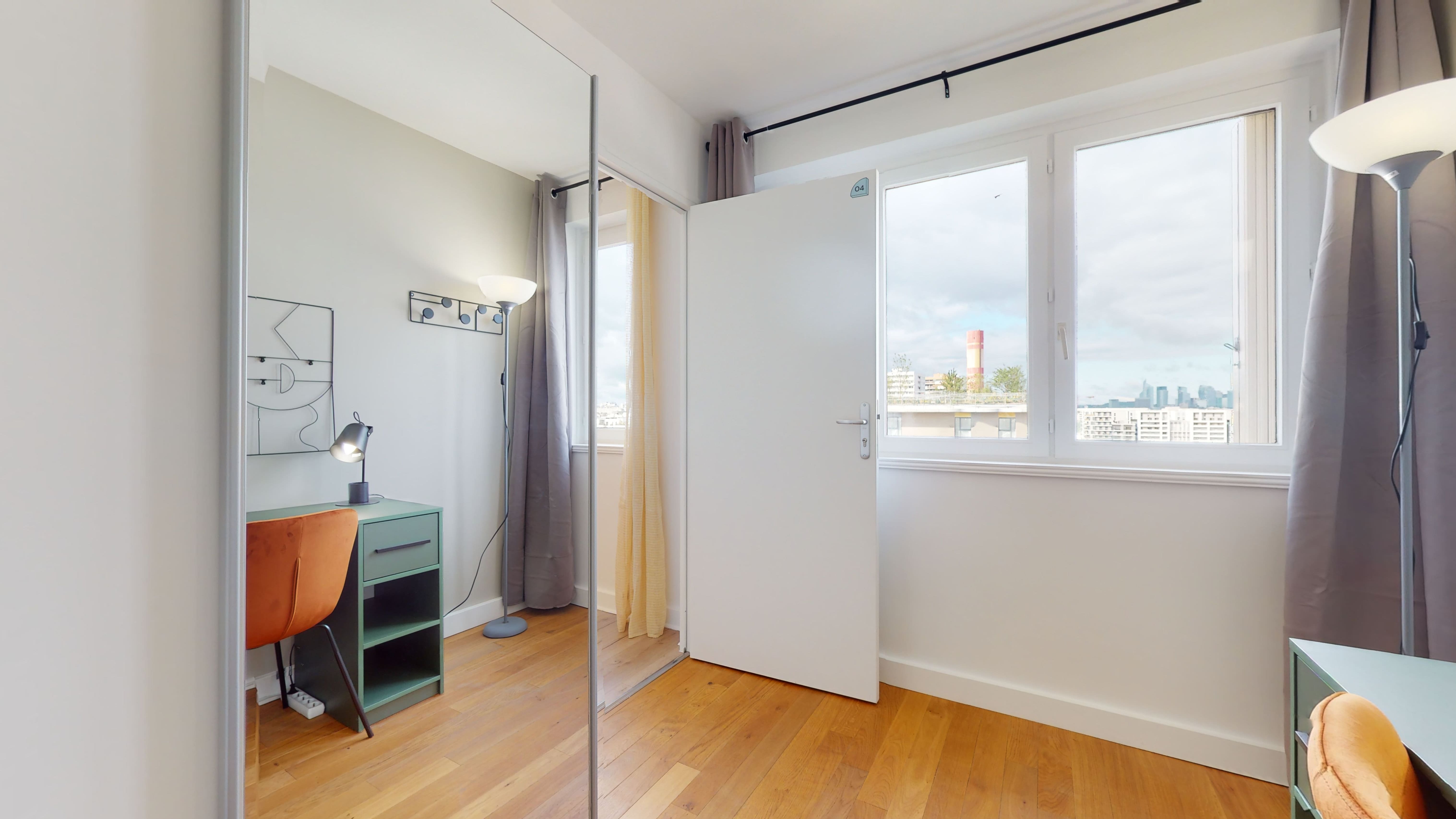  Room 4  -  Clichy Jaurès 3  - Gallery -  2