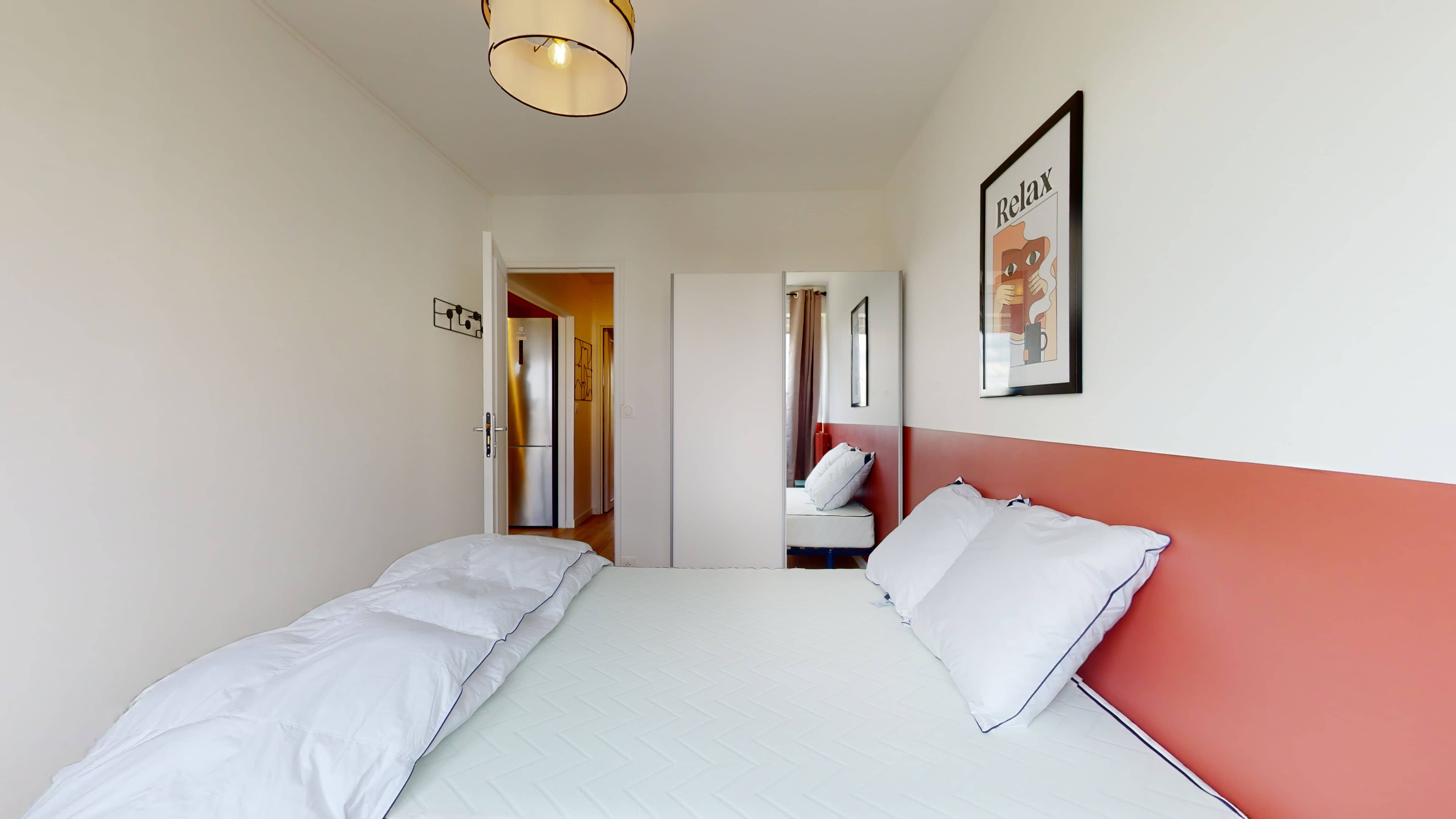 Room 2 - 1