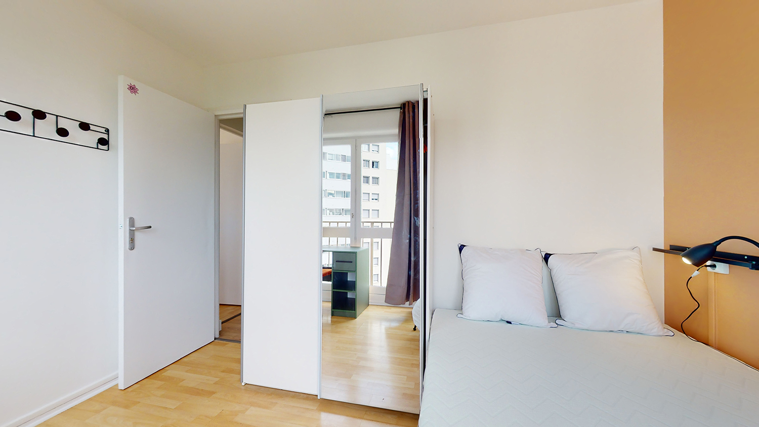 Room 1 - 2