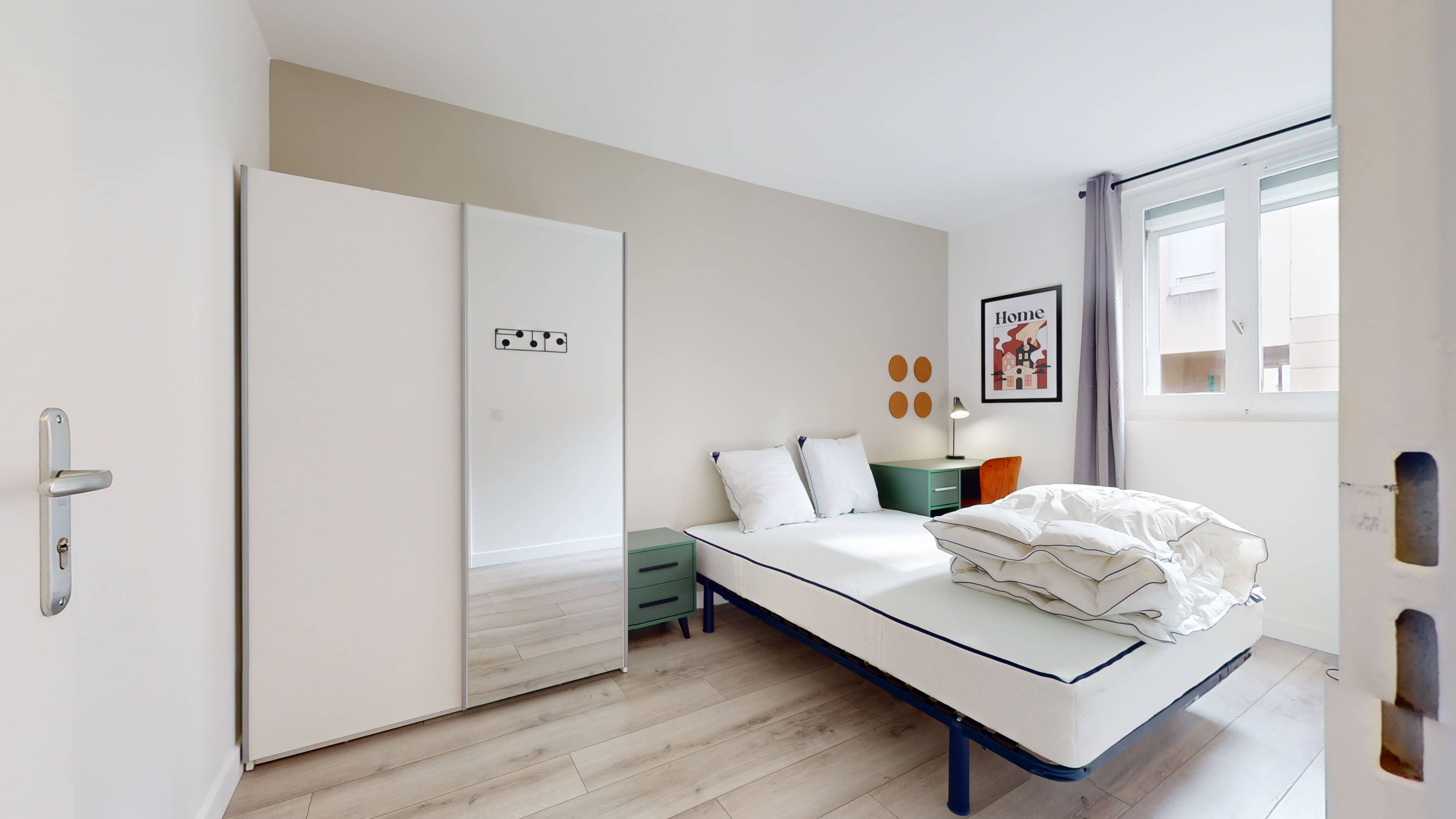 Room 1 - 1