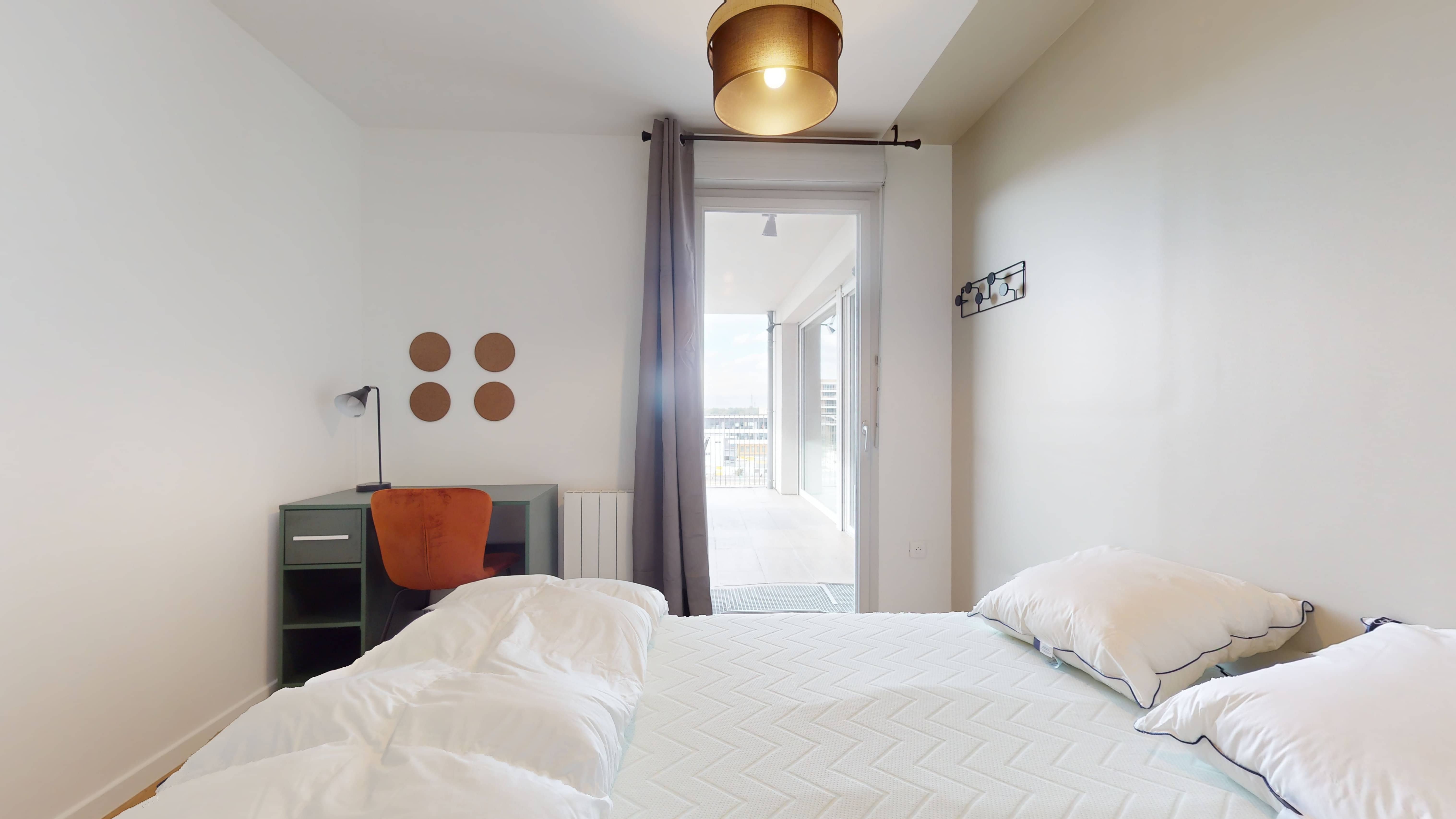 Room 4 - 1