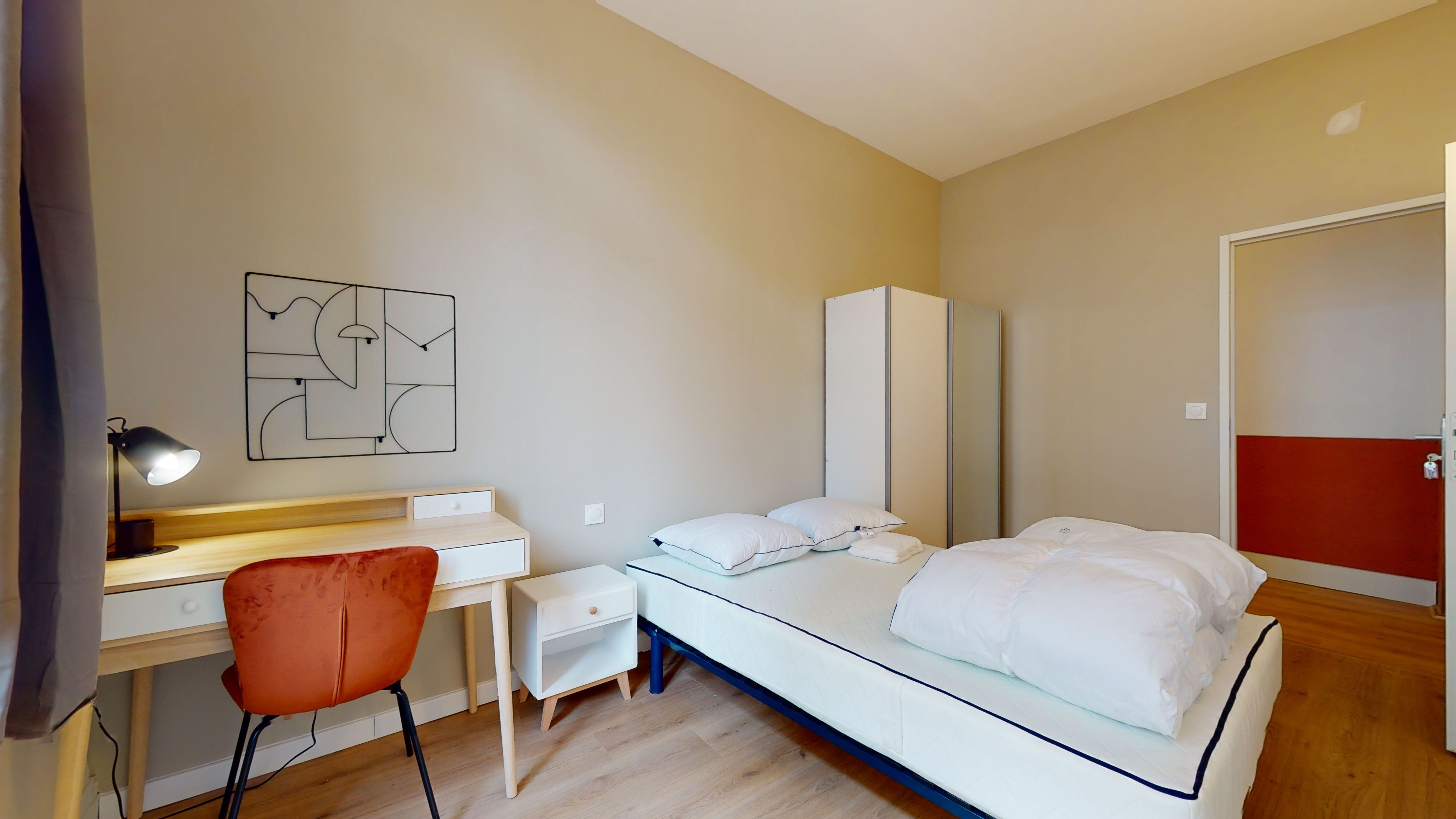  Room 2  -  Montpellier Verdun  - Gallery -  1