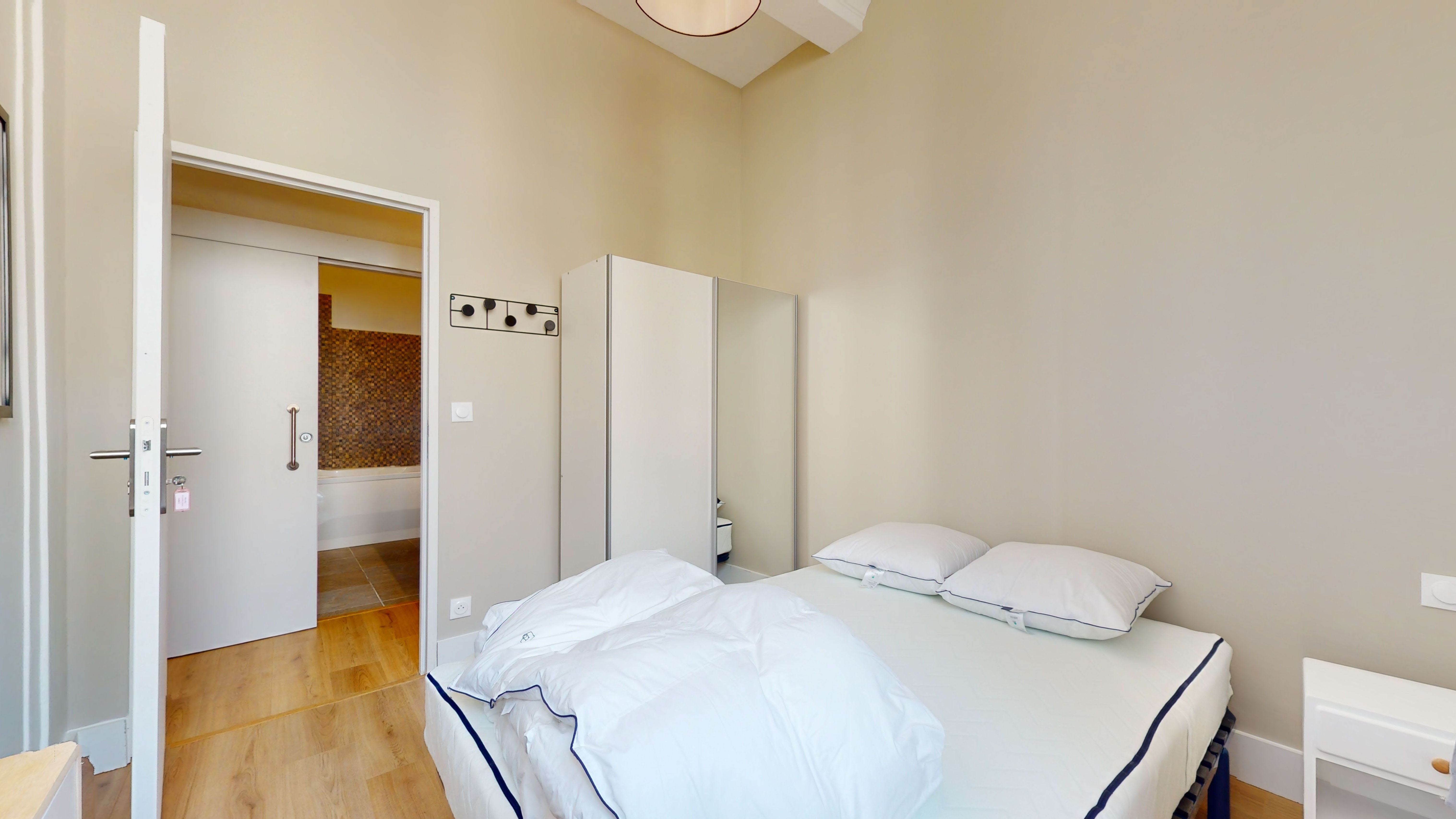  Room 5  -  Montpellier Verdun  - Gallery -  3