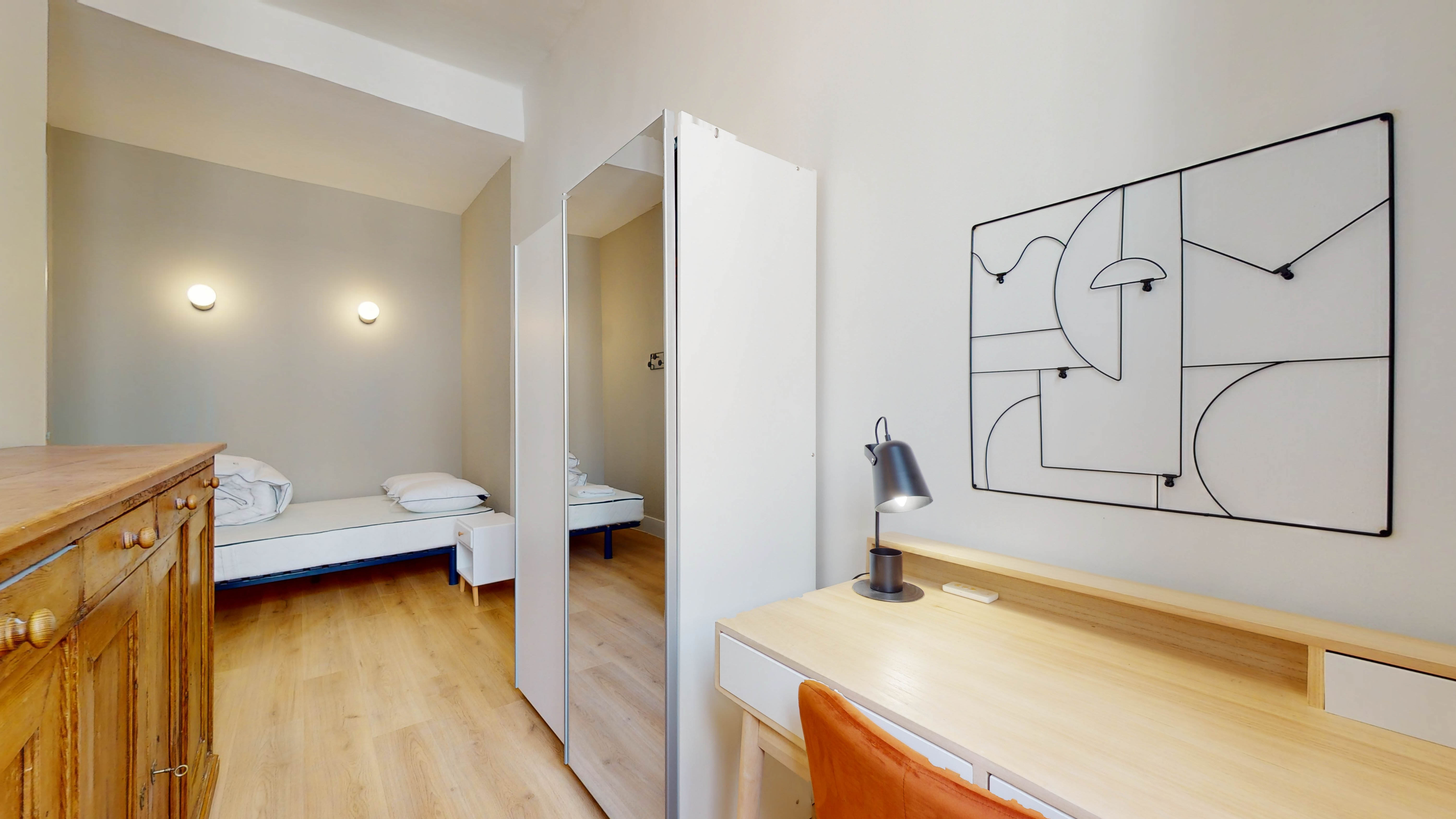  Room 6  -  Montpellier Verdun  - Gallery -  1
