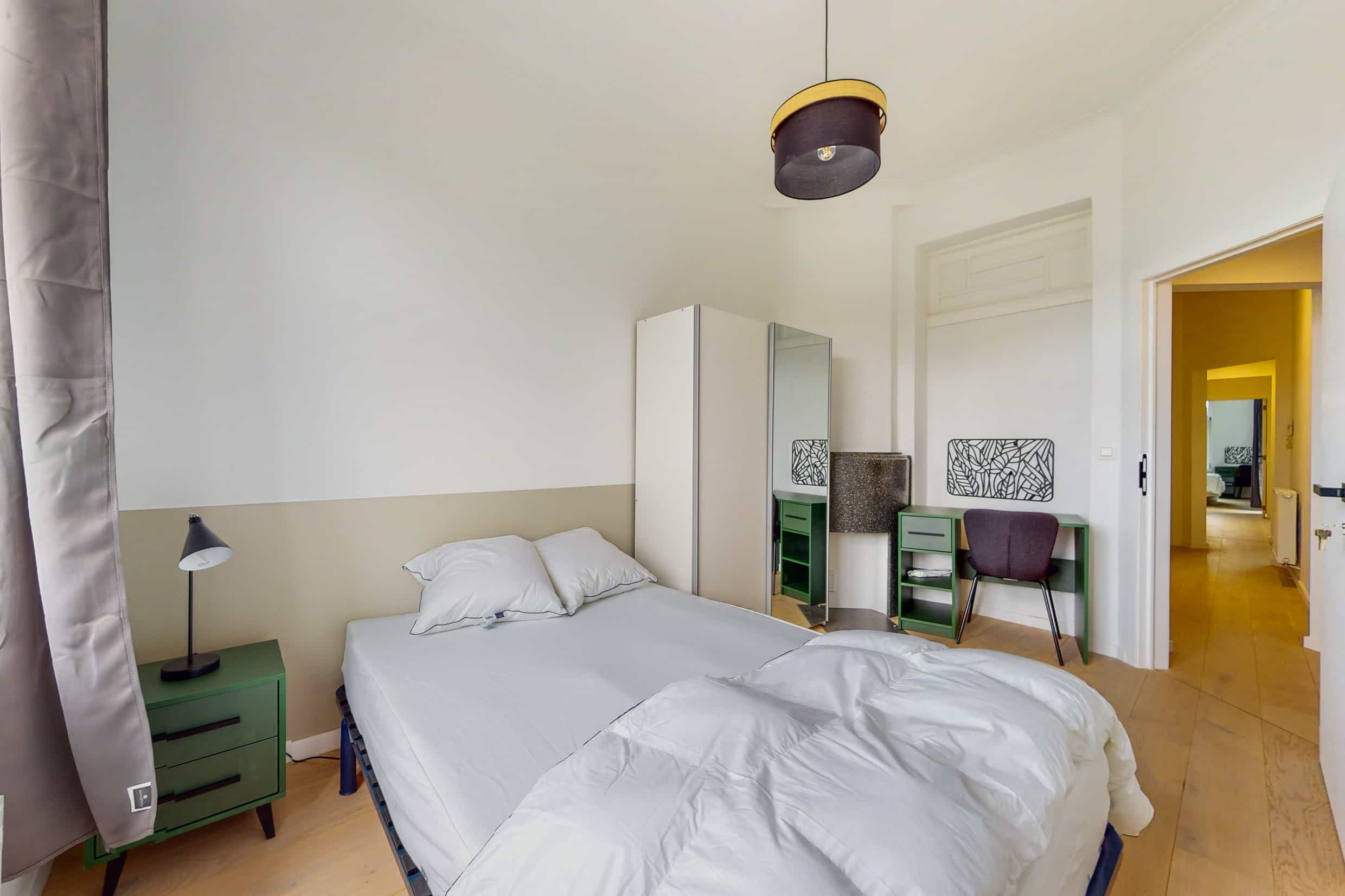 Room 2 - 2