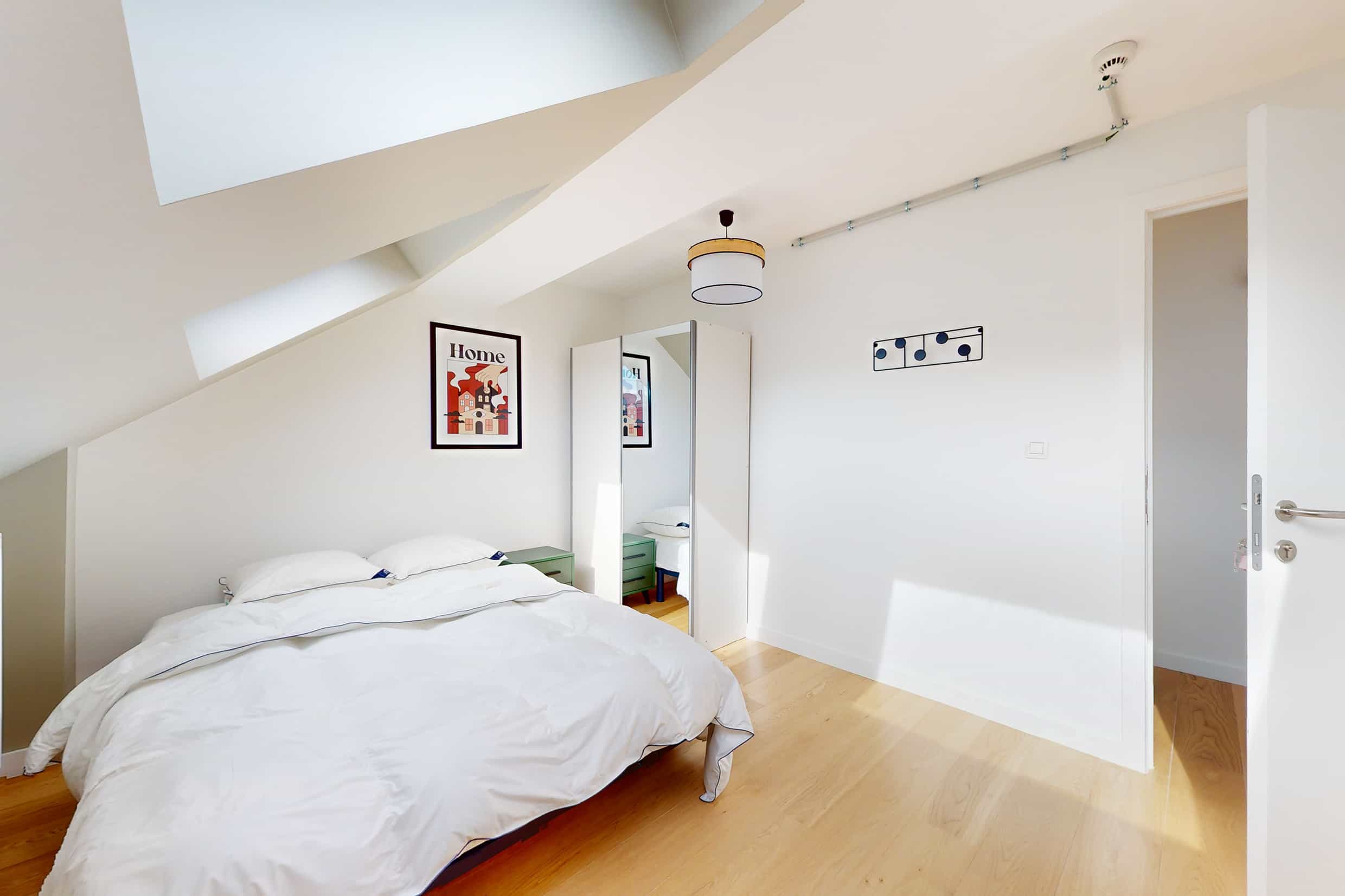 Room 4 - 2