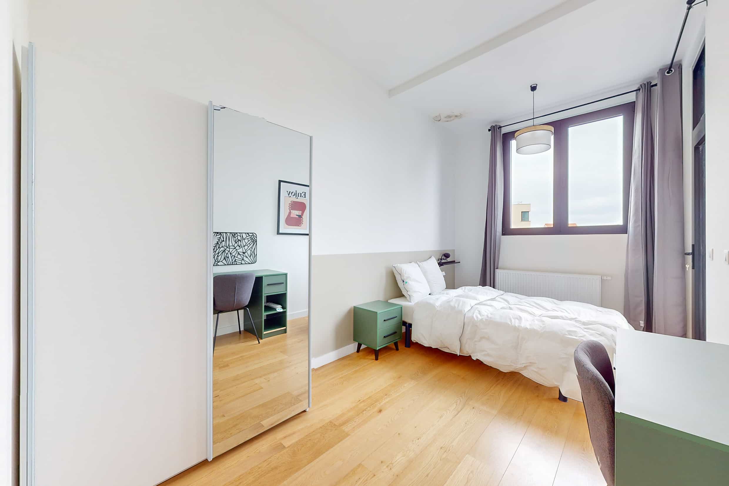 Room 2 - 1