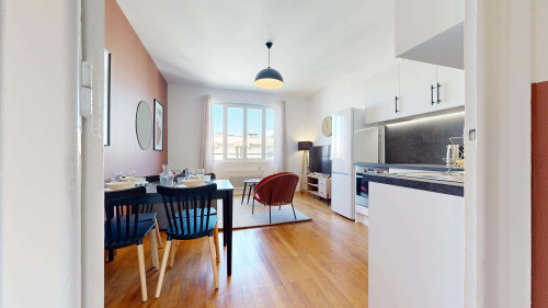 Lyon Esperance - Gallery - 6