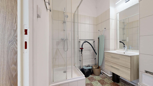 Lyon Esperance  - Gallery -  5