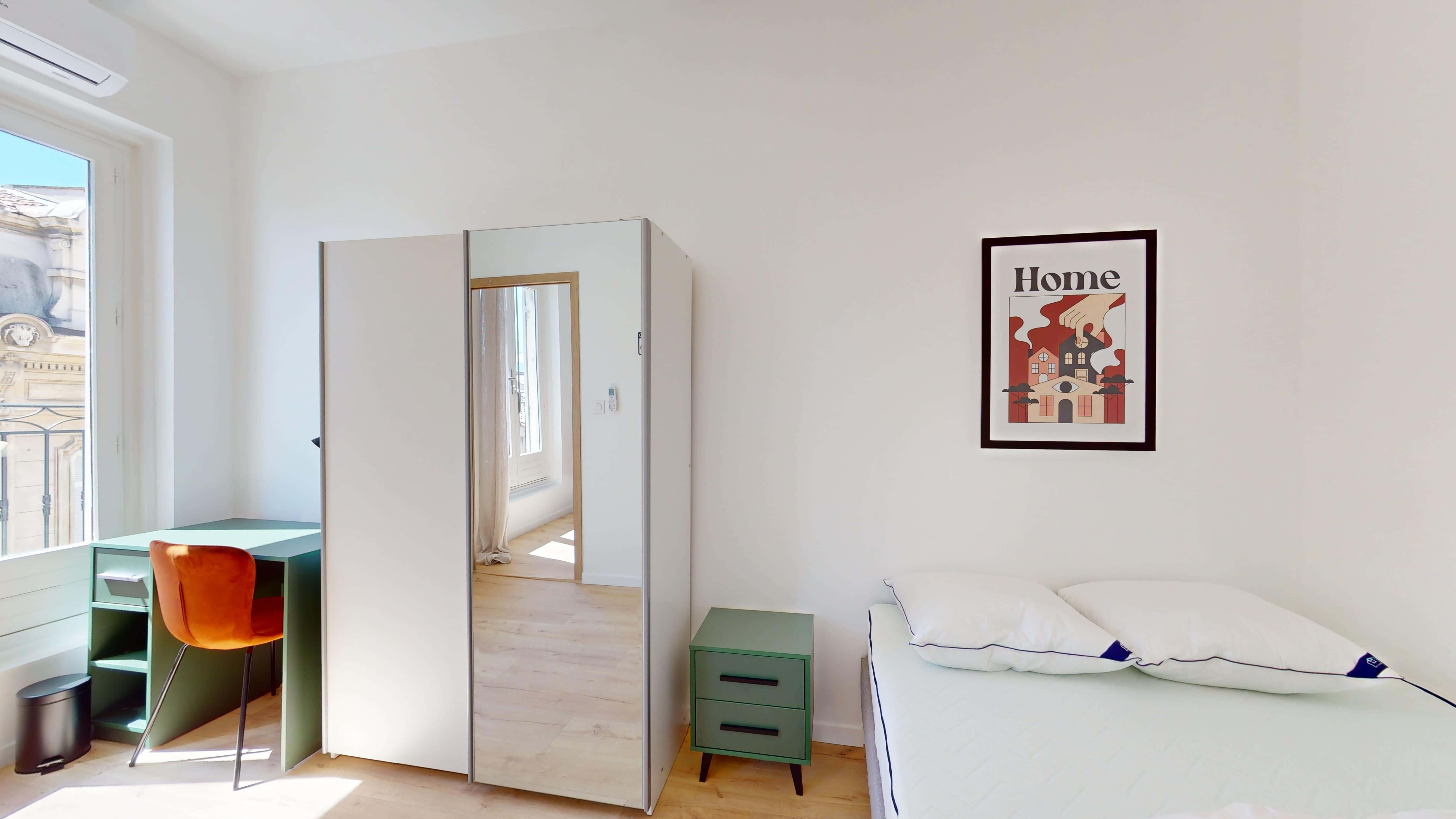 Room 4 - 1