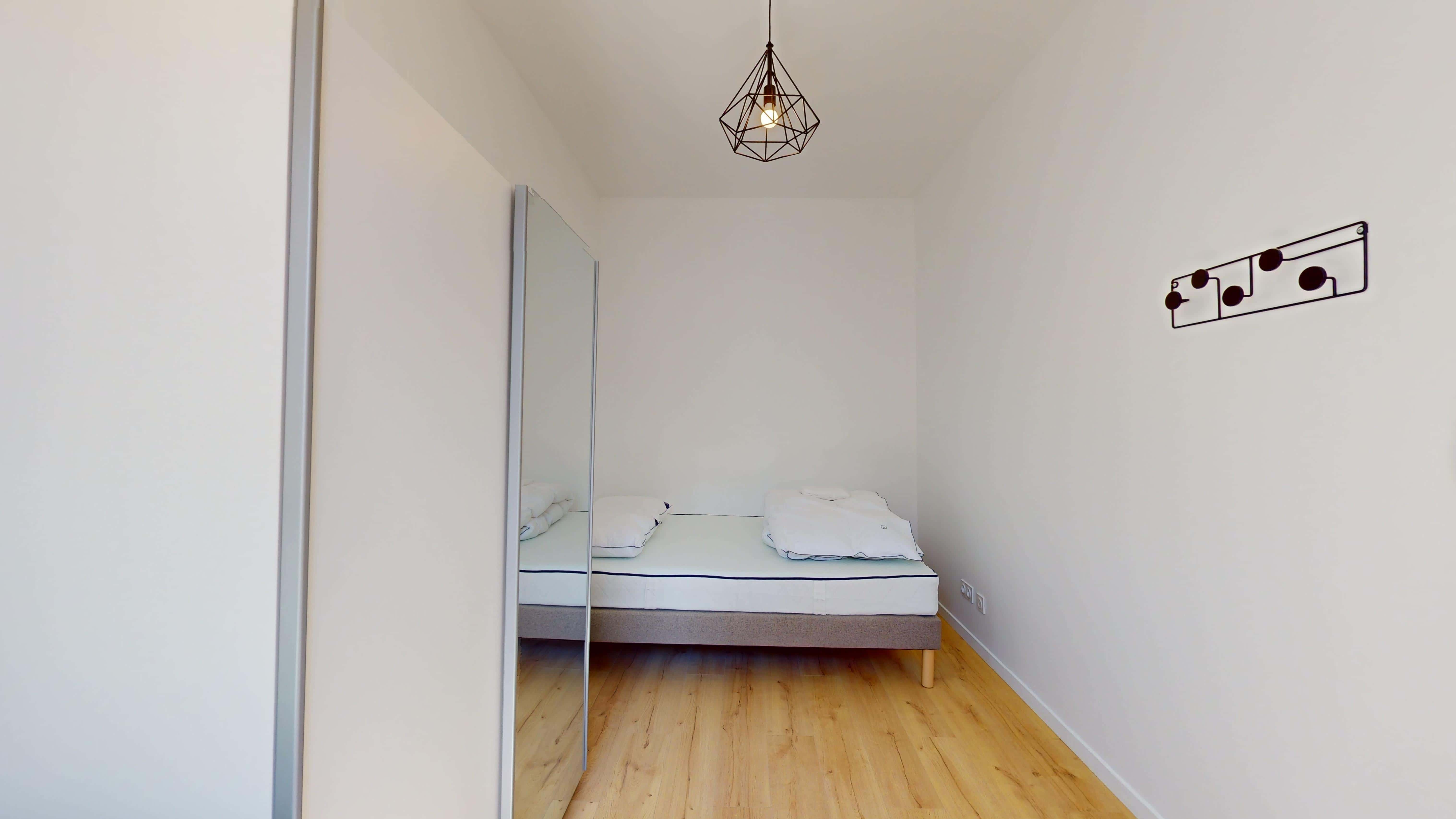Room 4 - 3