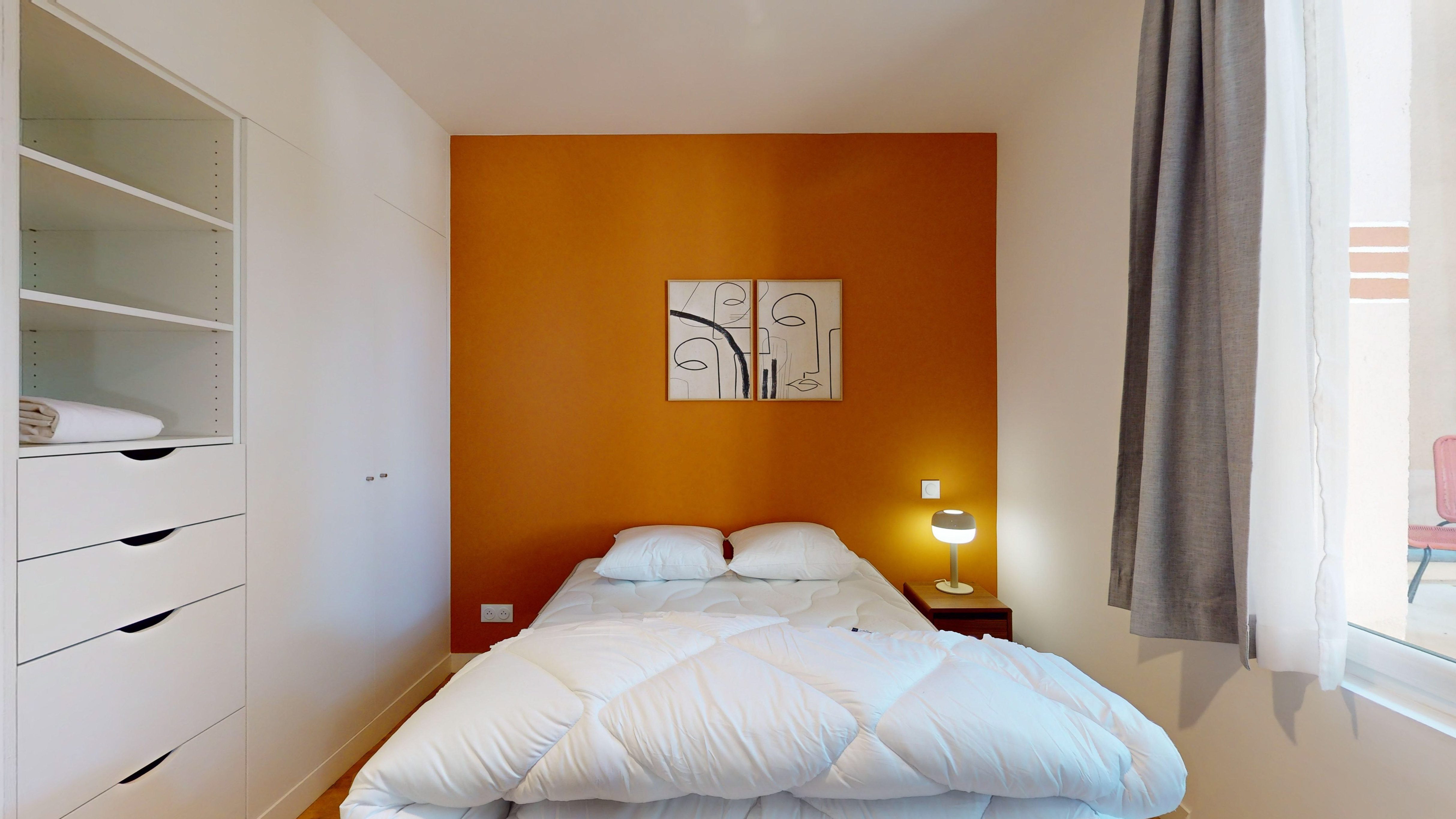 Room For One Person - 3 - 3