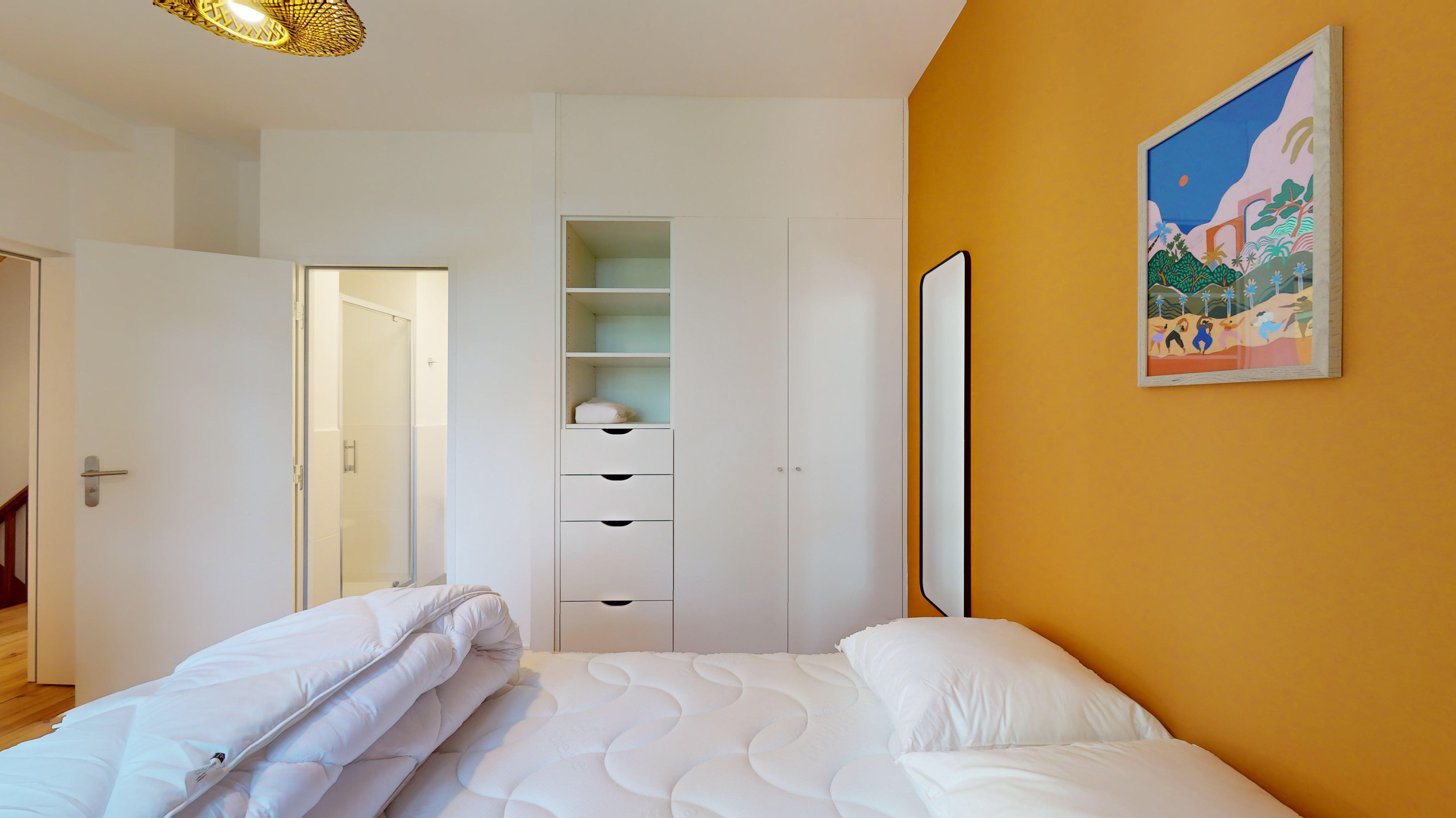 Room For One Person - 7 - 4