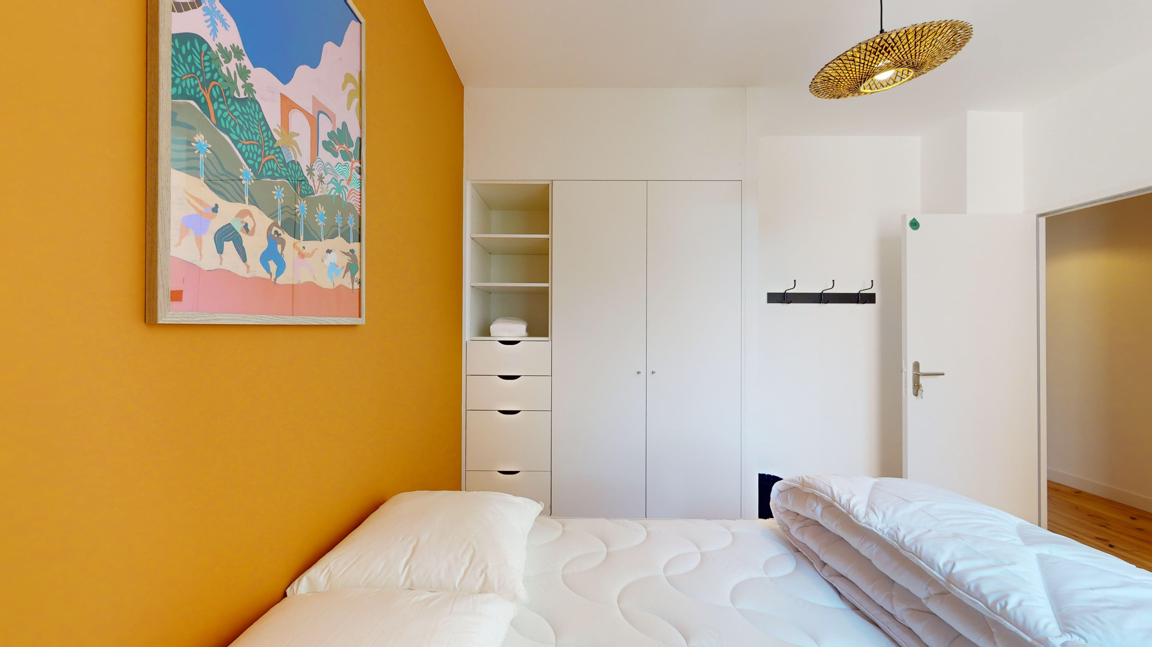 Room For One Person - 8 - 4