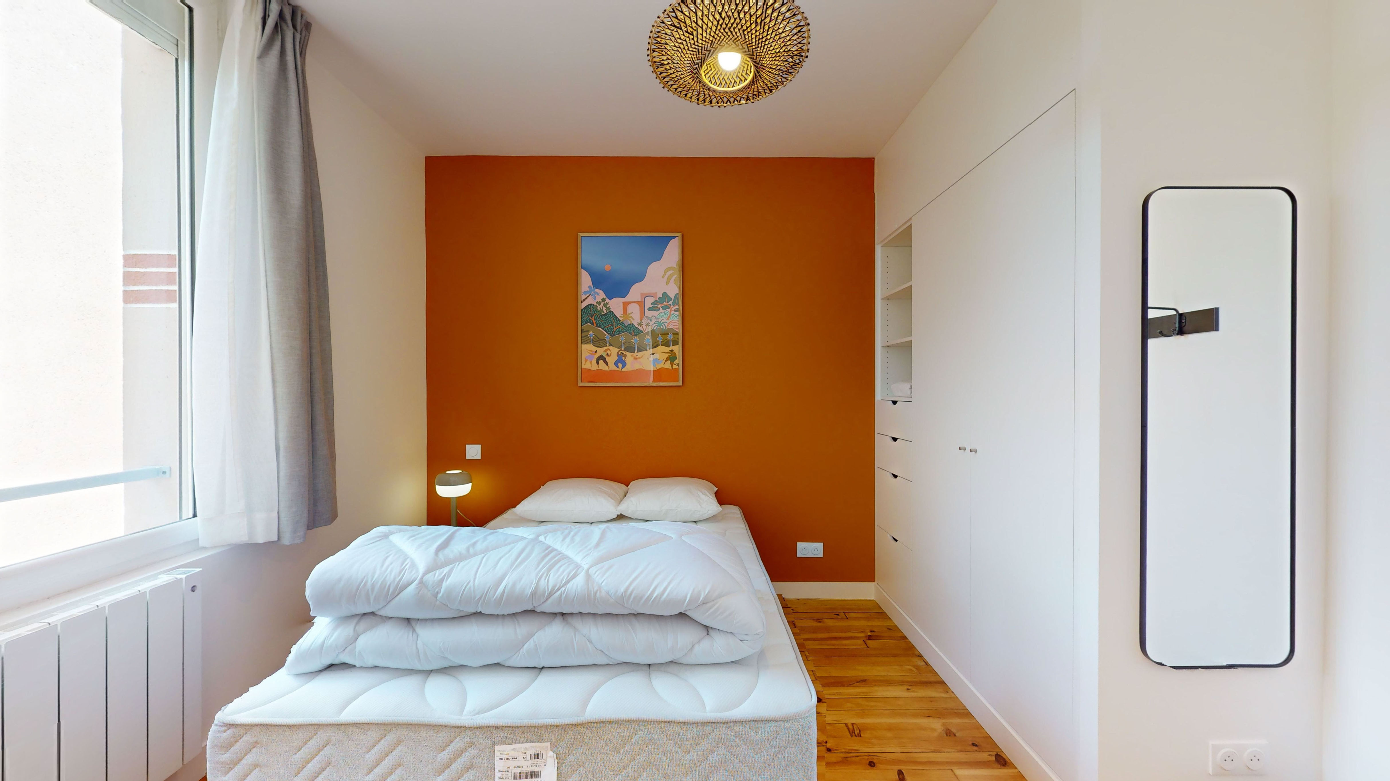 Room For One Person - 8 - 5