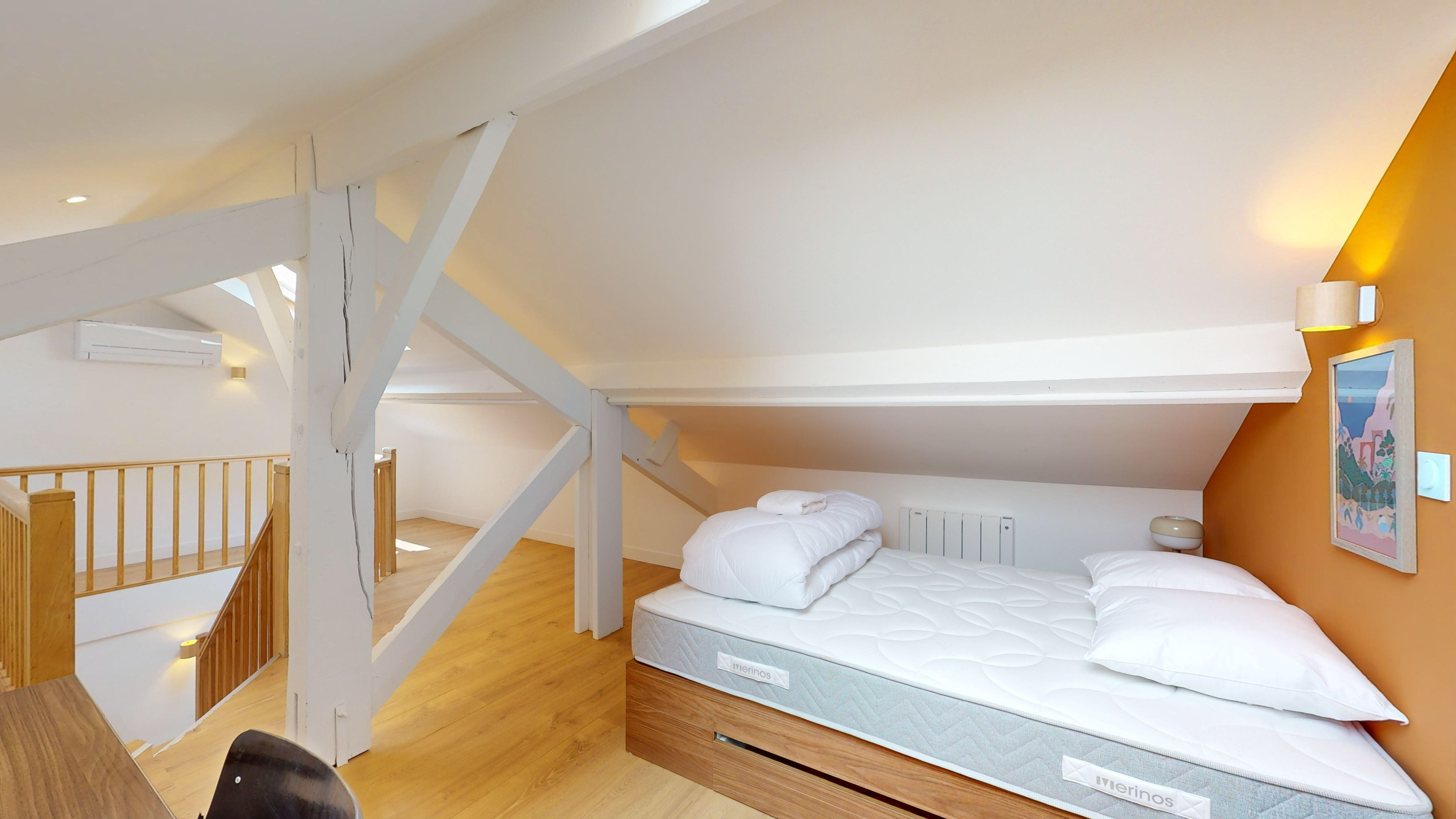 Room For One Person - 11 - 6