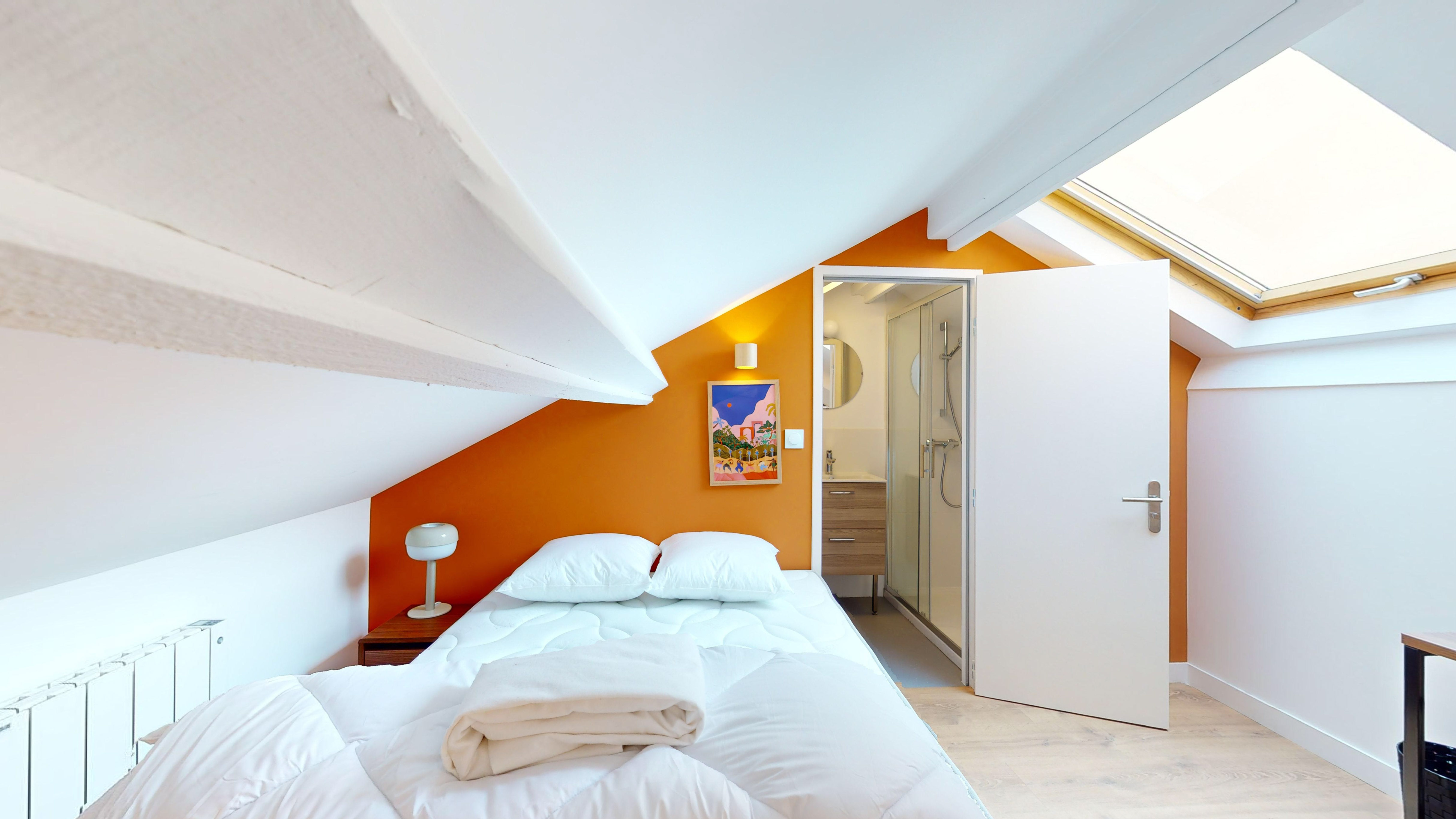 Room For One Person - 11 - 8