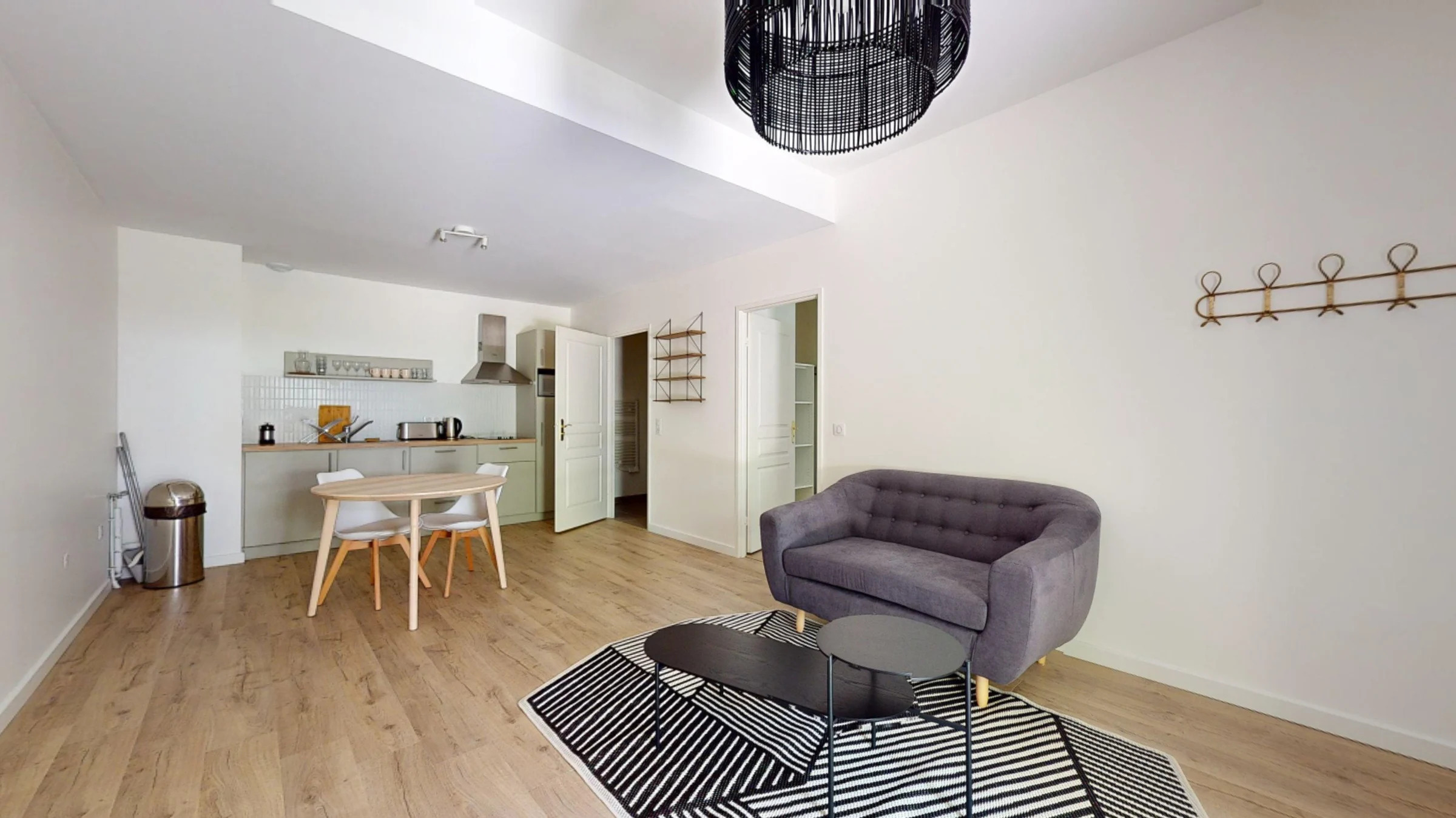 ARCHIVED - Appartement Privé - 5 - 6