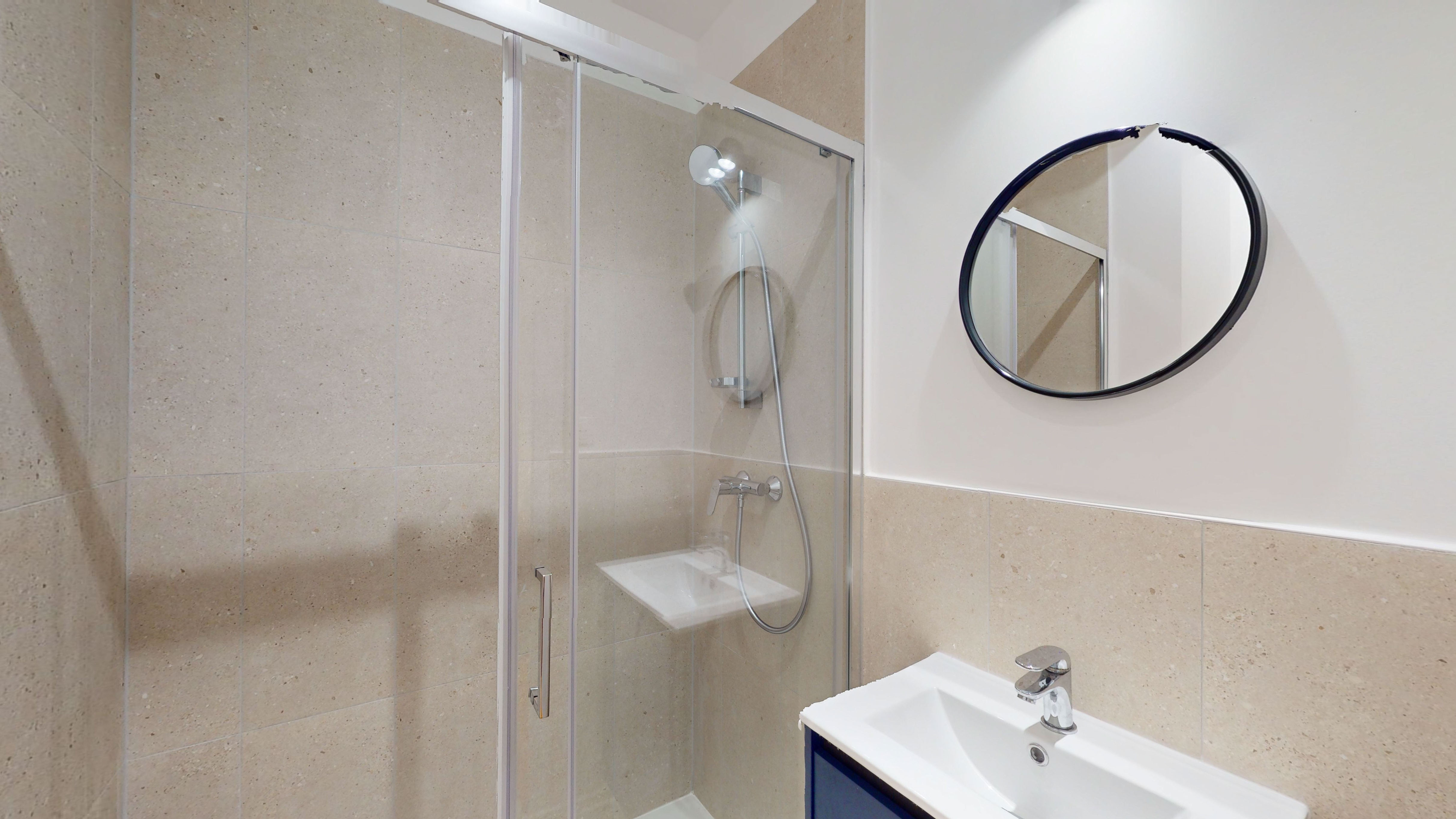  Room For One Person - 1  -  Brabo  - Gallery -  4
