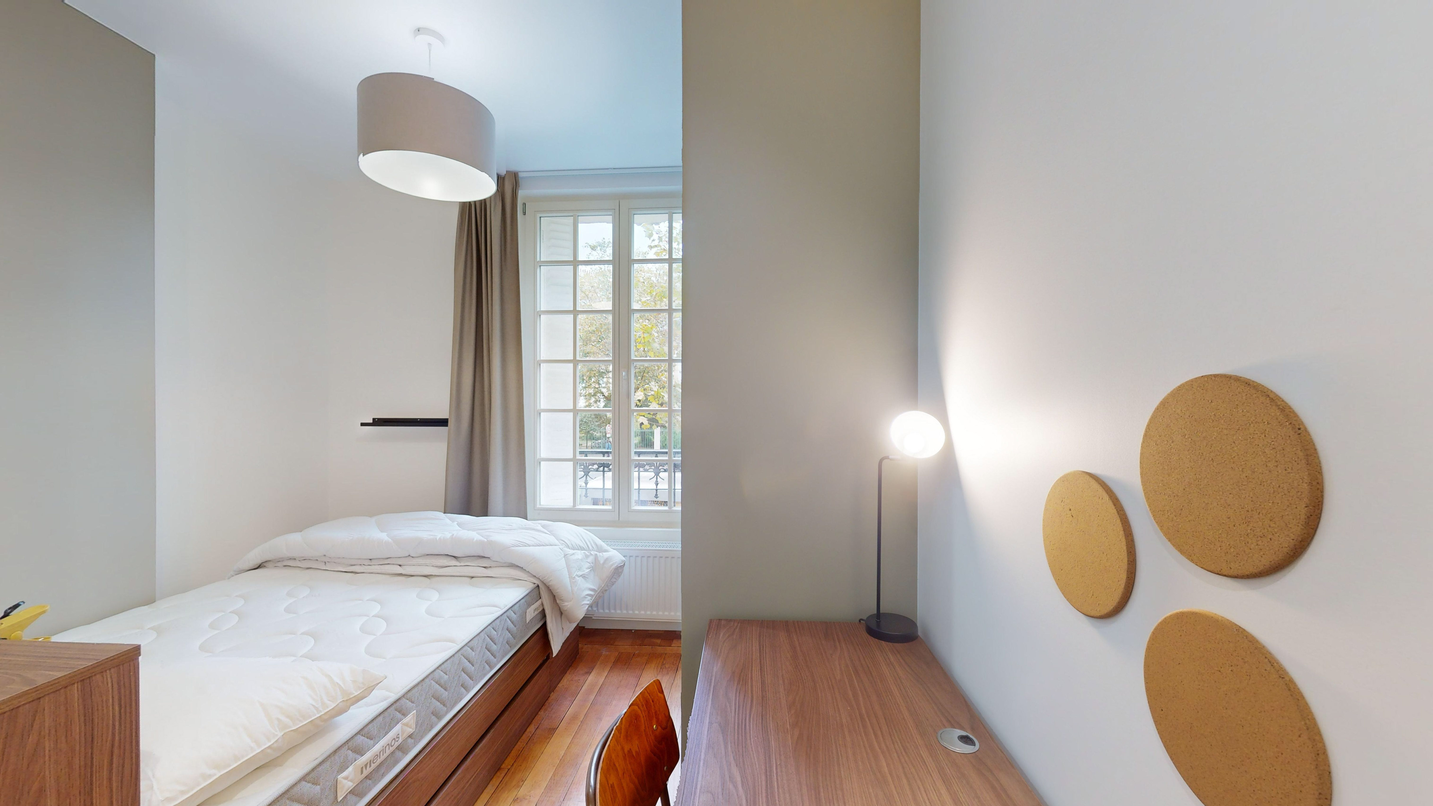  Room For One Person - 2  -  Brabo  - Gallery -  3